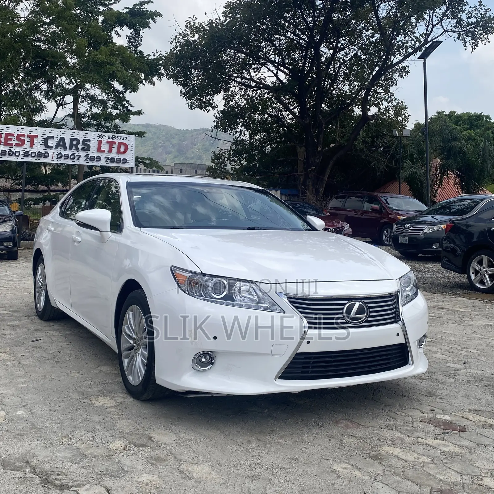 Lexus ES 2013 White