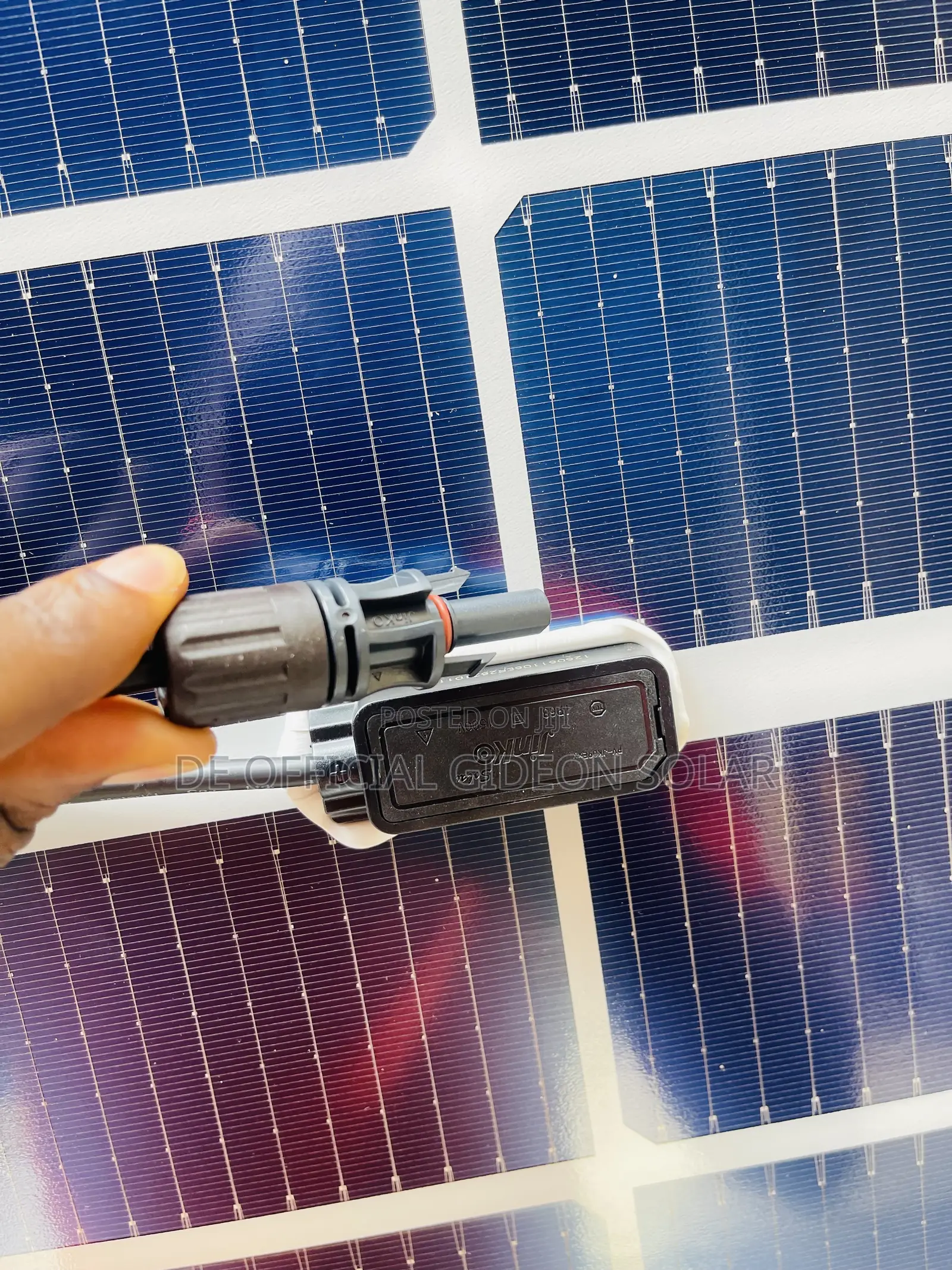 Jinko 650watts Bifacial Half-Cut Brand New Panel