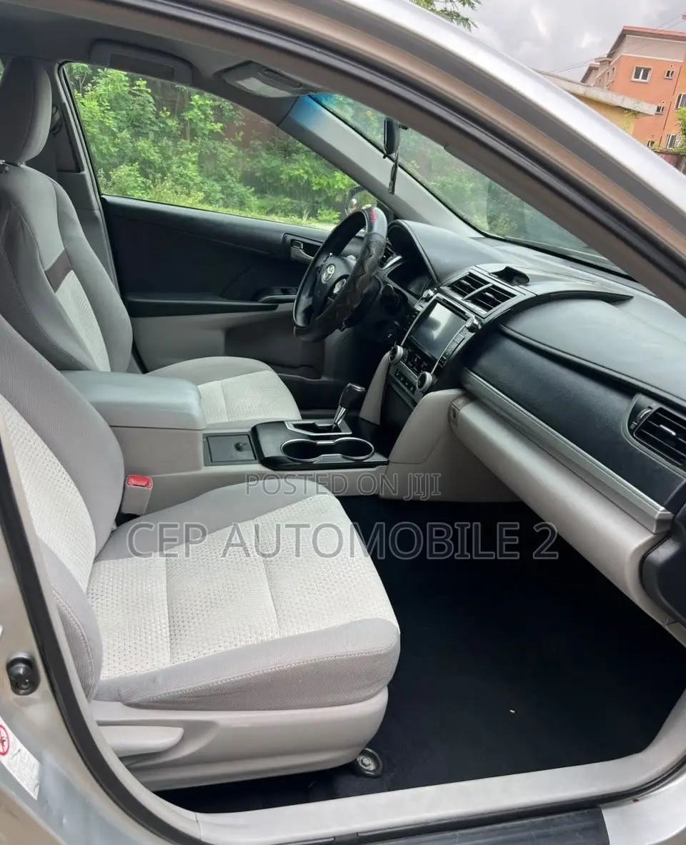 Toyota Camry 2012 Silver