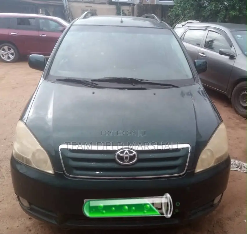 Toyota Corolla Verso 2004 Green