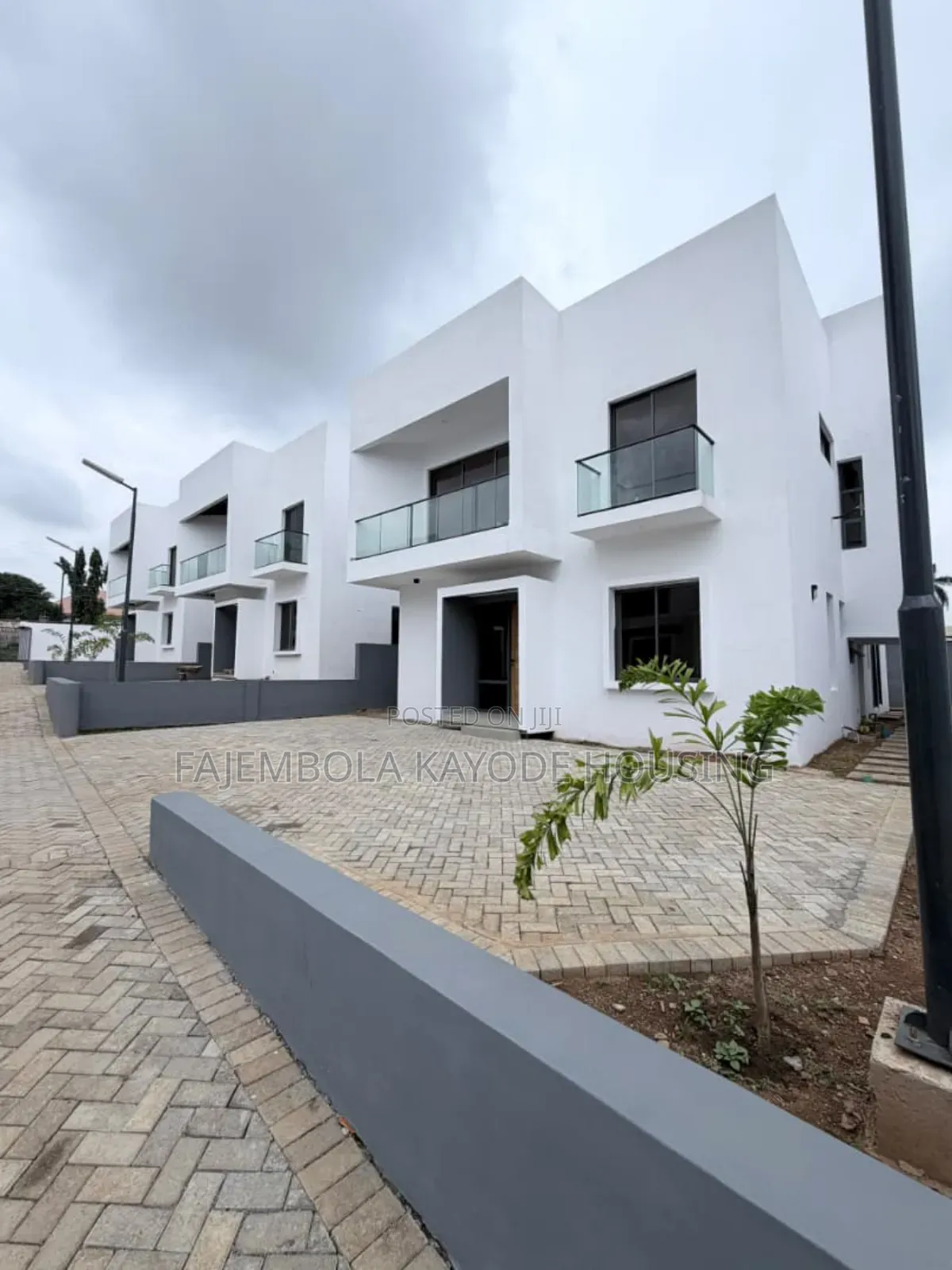 4bdrm Duplex in Old Bodija Estate for sale
