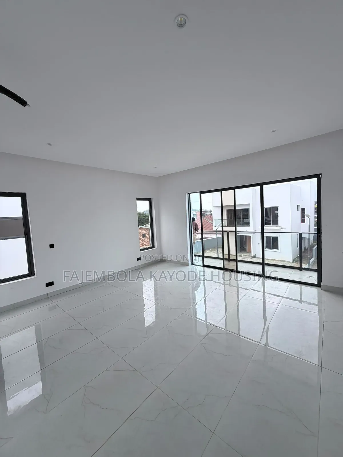 4bdrm Duplex in Old Bodija Estate for sale