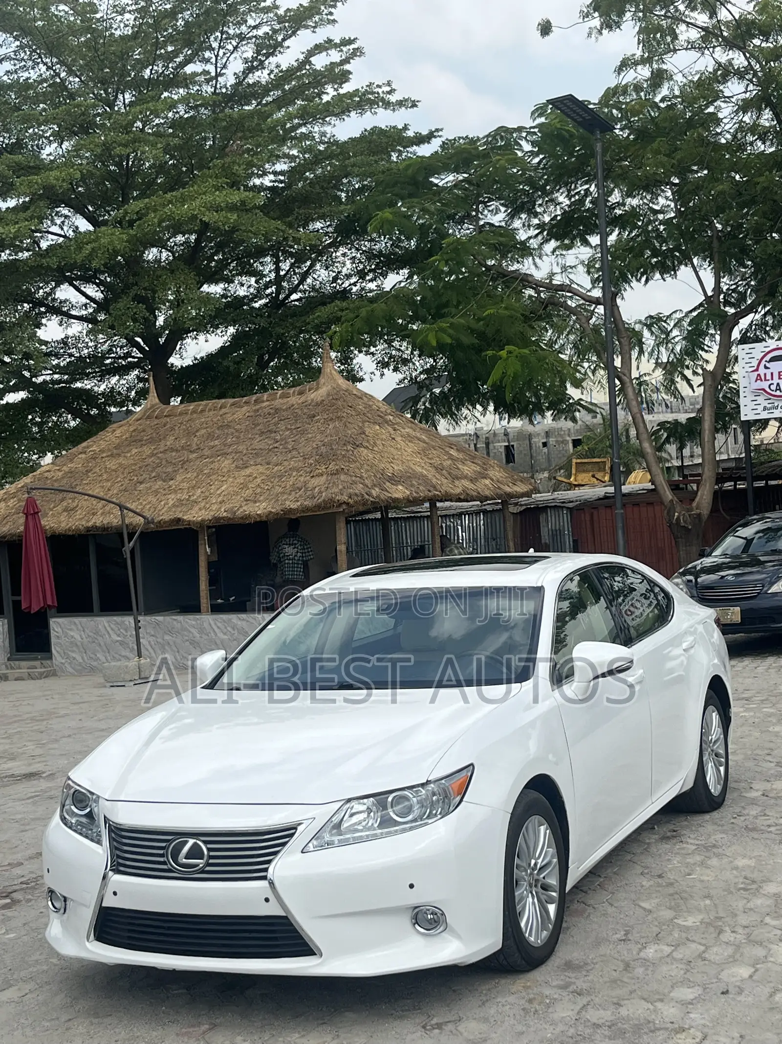 Lexus ES 2013 White