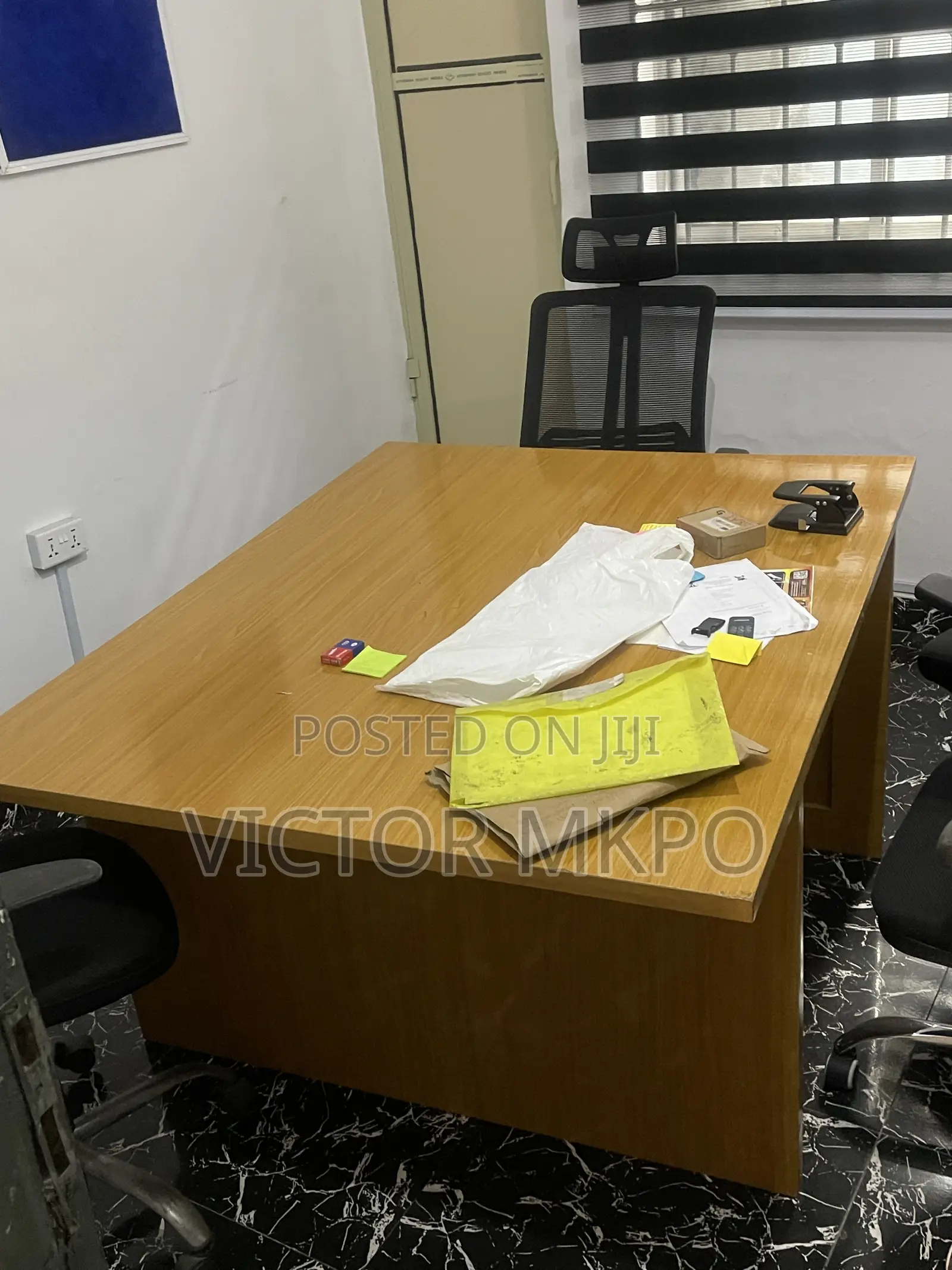 Medium Center Office Table