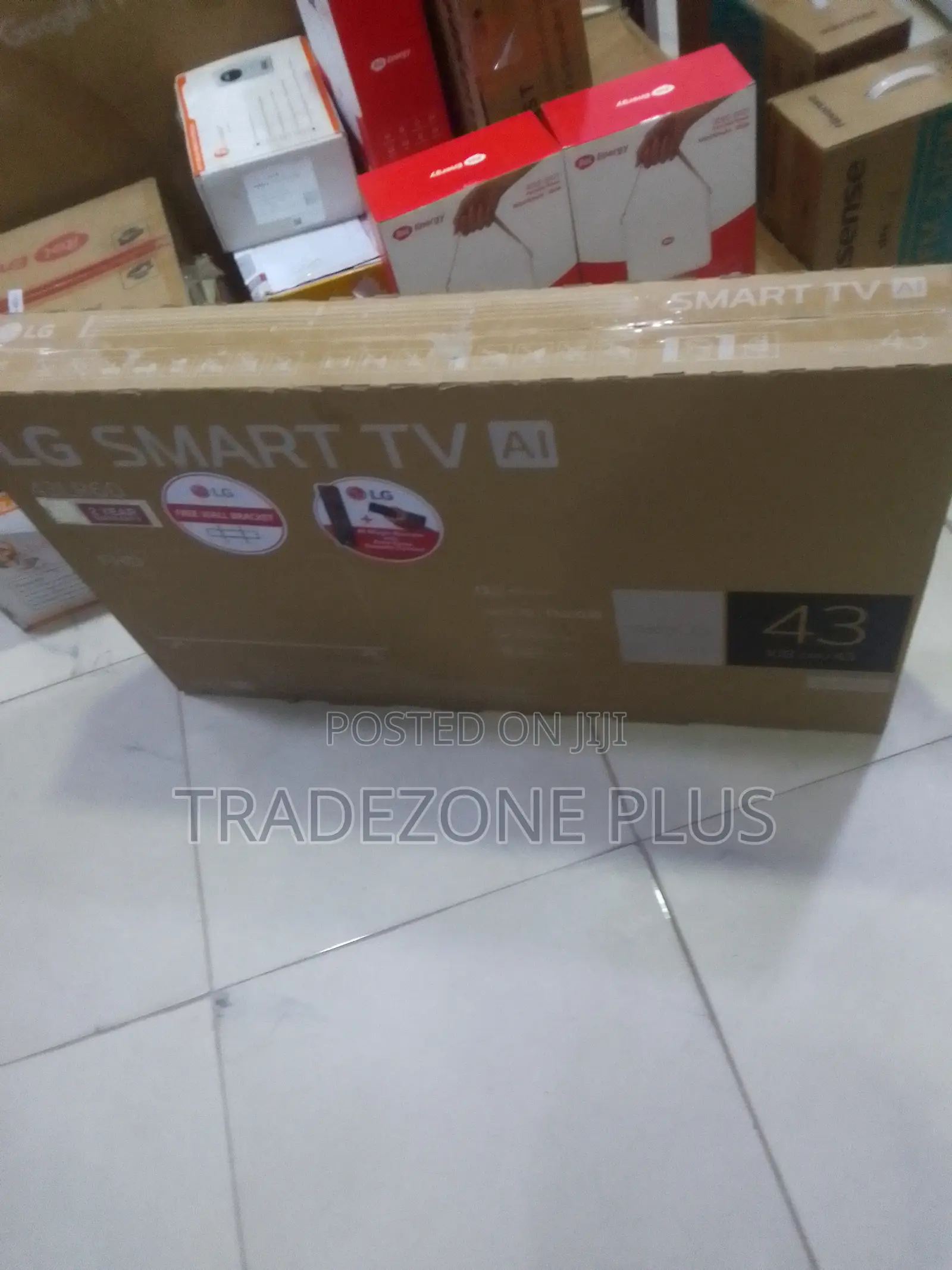 New LG 43 Inch Smart TV With Bonus Wall Bracket