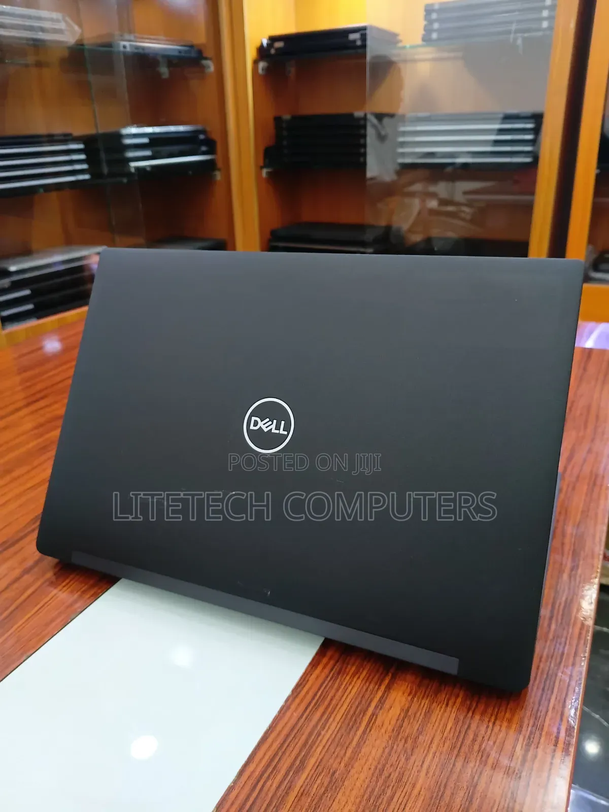 Laptop Dell Latitude 7390 8GB Intel Core i5 SSHD (Hybrid) 256GB