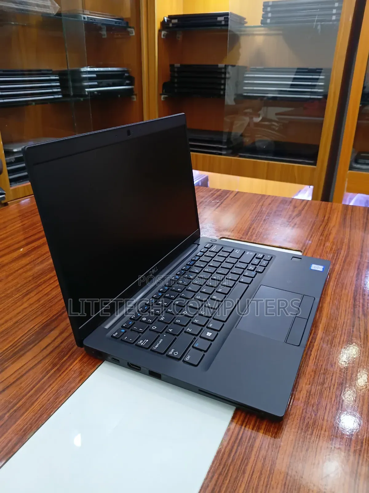 Laptop Dell Latitude 7390 8GB Intel Core i5 SSHD (Hybrid) 256GB