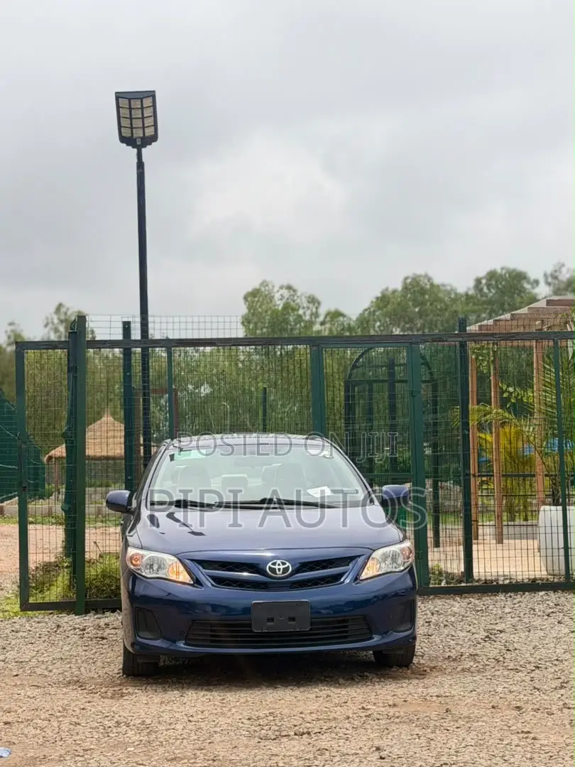 Toyota Corolla 2013 Blue