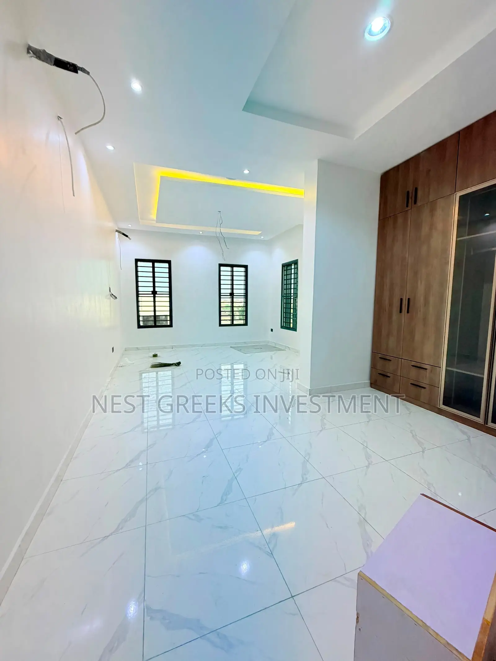 5bdrm Duplex in Omole Phase 1 for sale