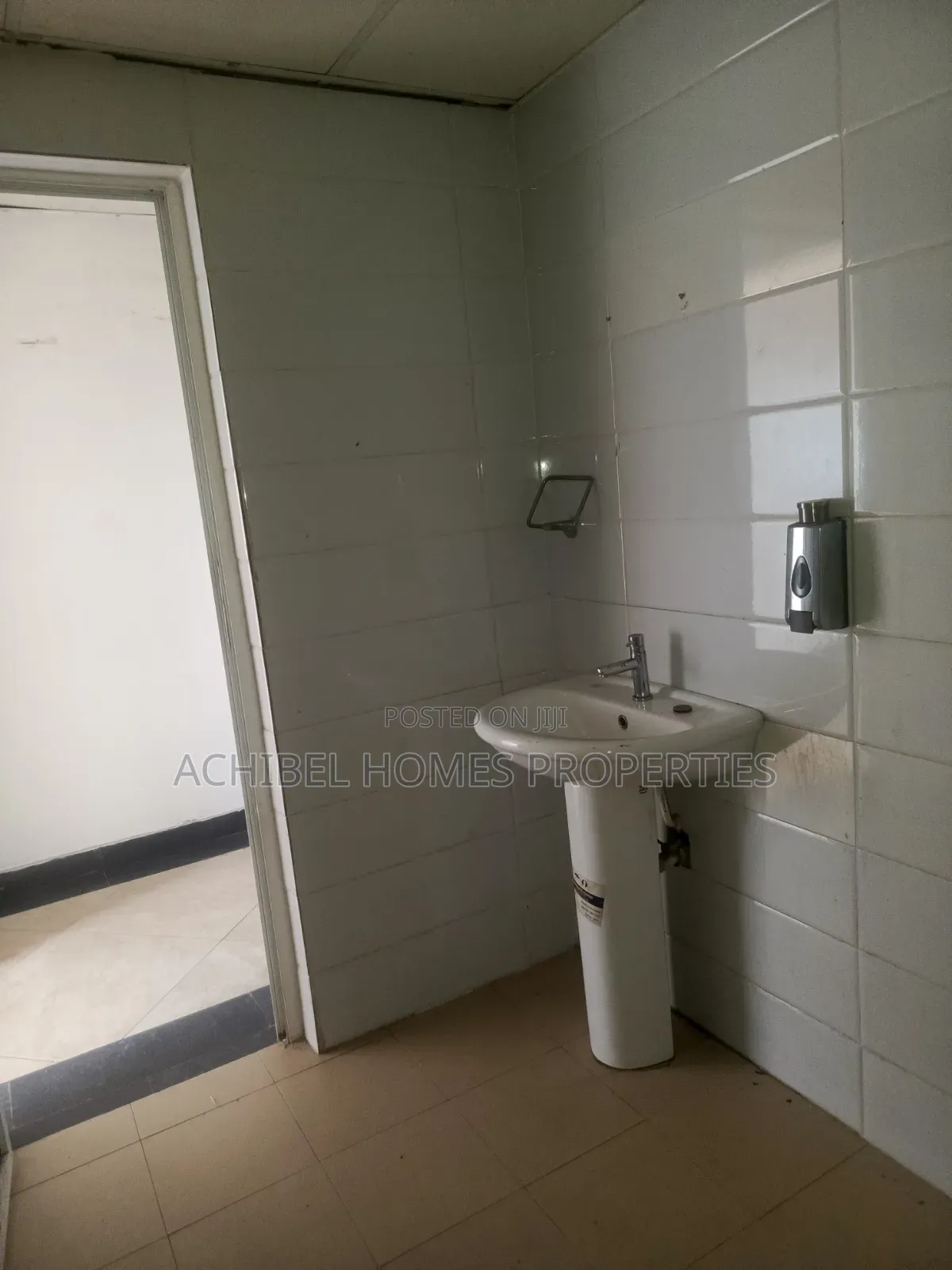 A 30 Square Meter Office Space