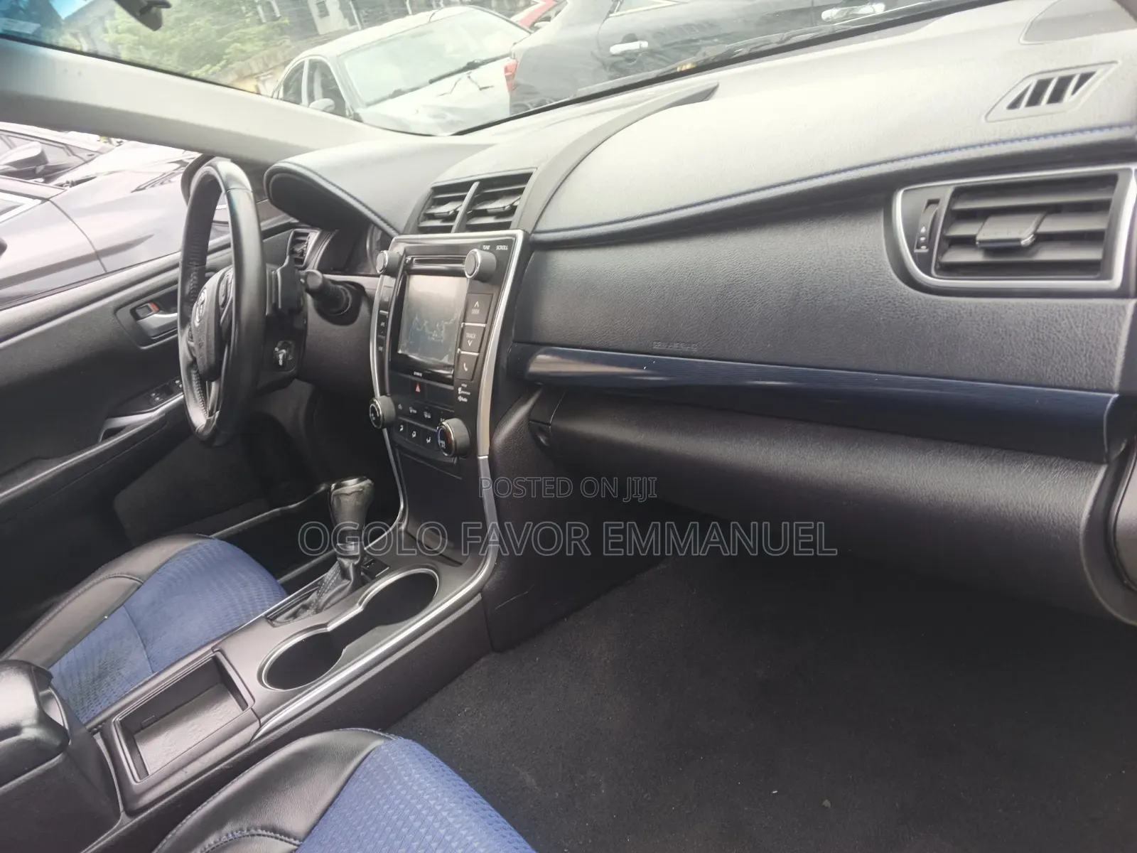 Toyota Camry SE 4dr Sedan (2.5L 4cyl 6A) 2016 White