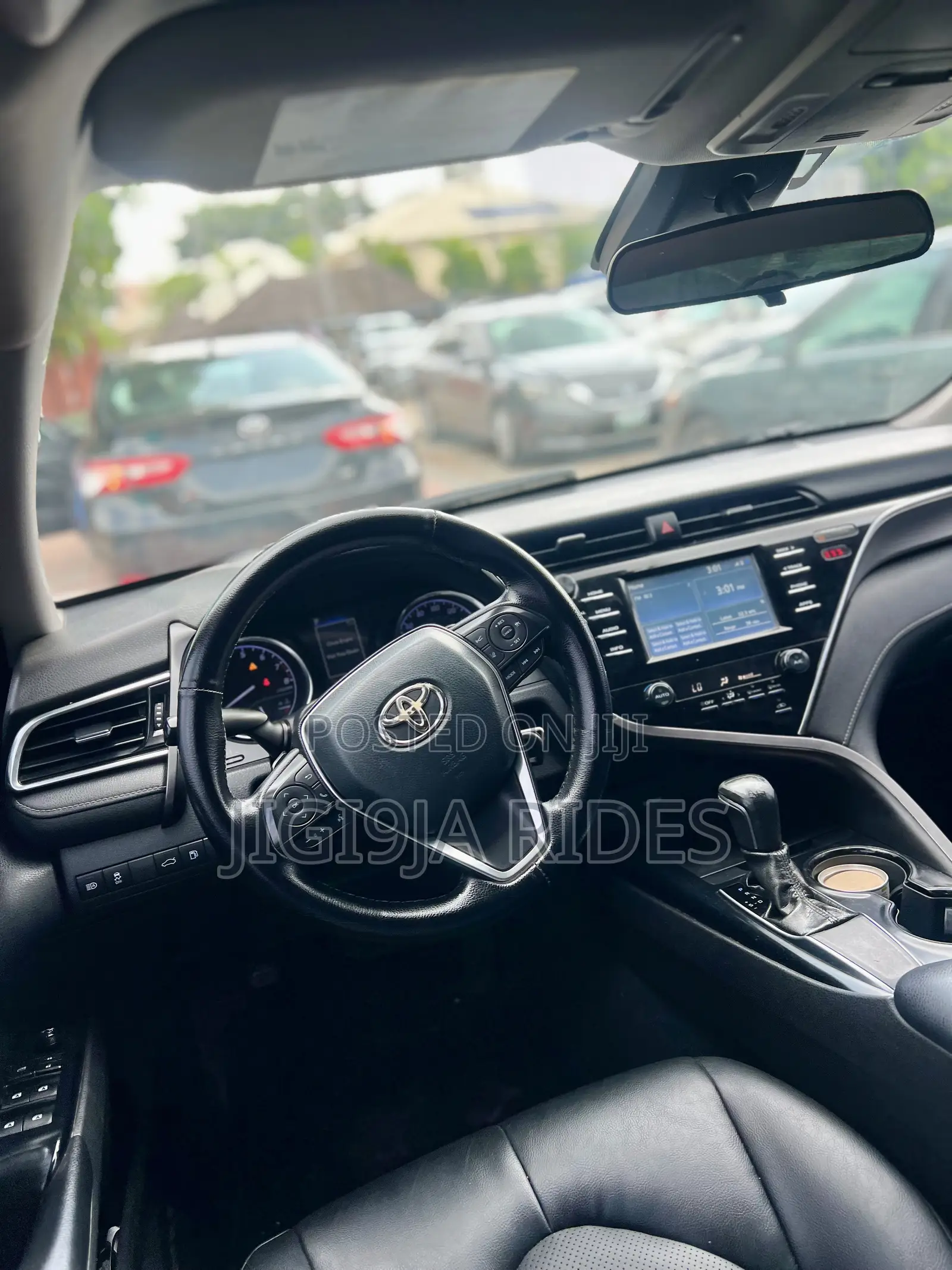 Toyota Camry 2020 White