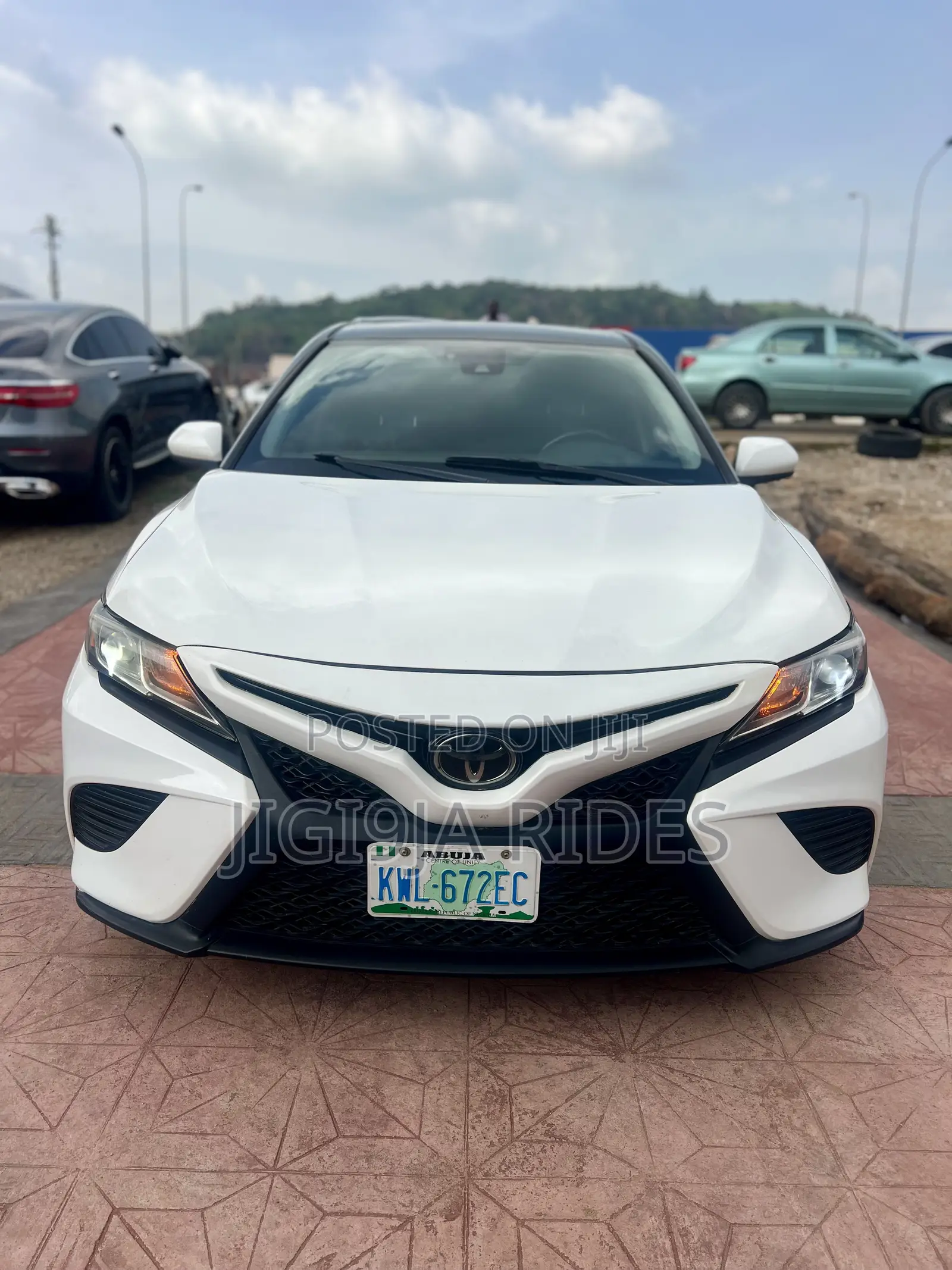 Toyota Camry 2020 White