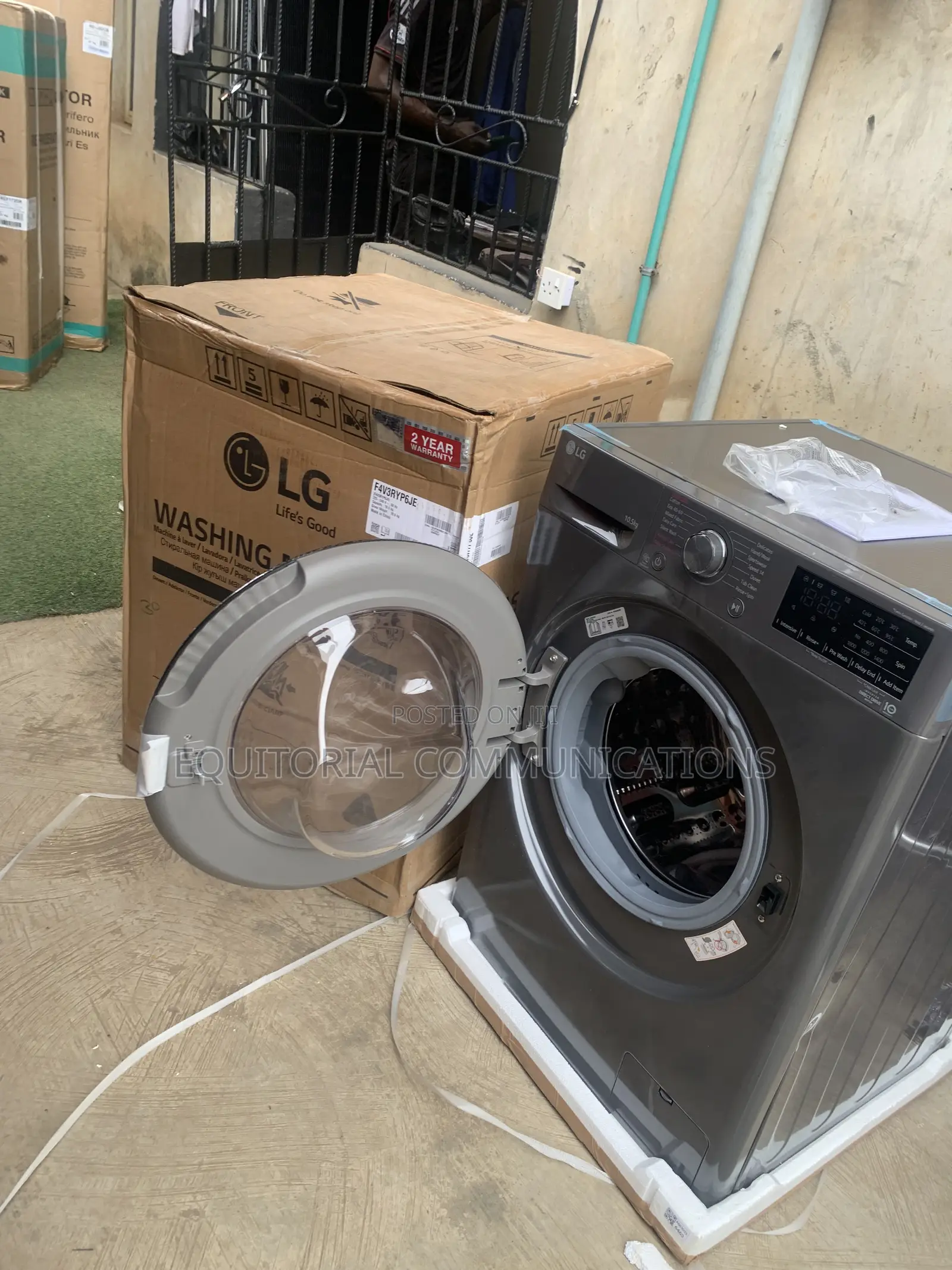 LG 10.5KG Front Load Washing Appliance for Home Laundry