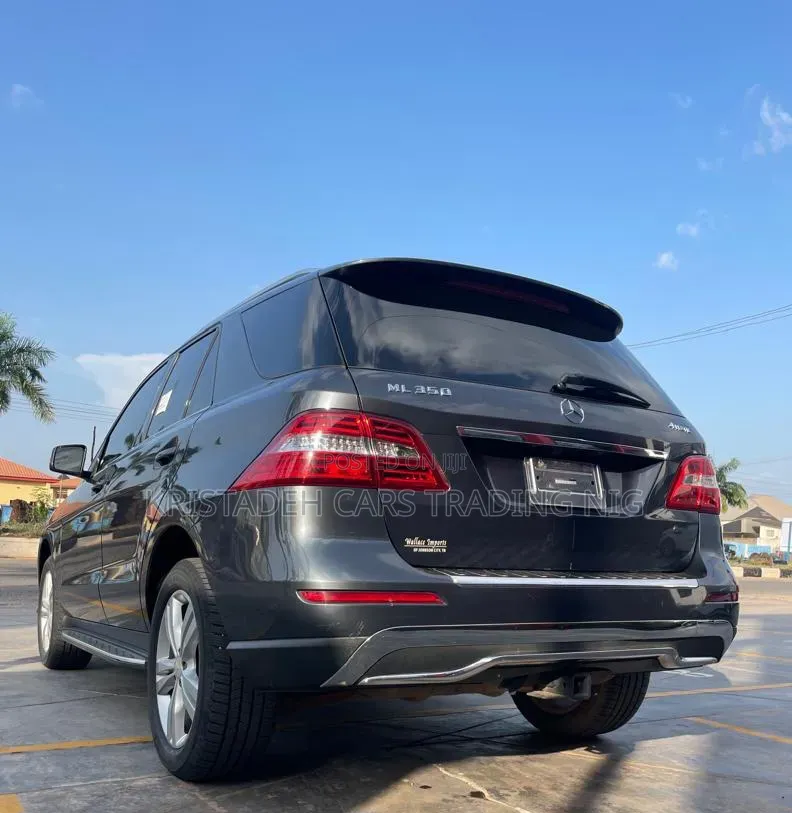Mercedes-Benz M Class ML350 4MATIC 4dr SUV AWD (3.5L 6cyl 7A) 2014 Gray