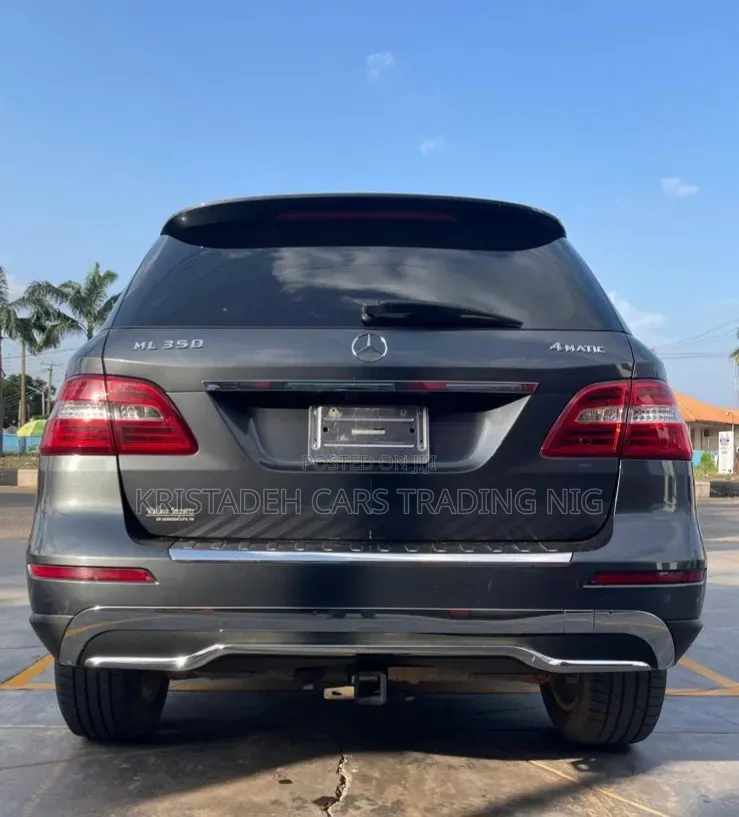 Mercedes-Benz M Class ML350 4MATIC 4dr SUV AWD (3.5L 6cyl 7A) 2014 Gray