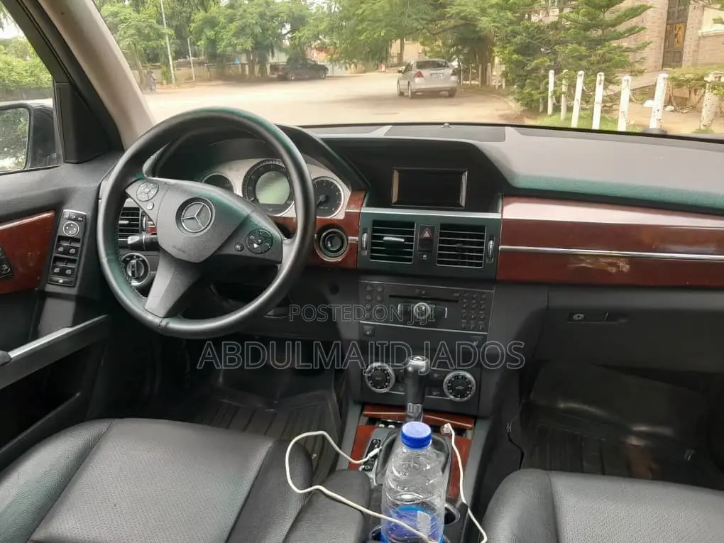 Mercedes-Benz GLK-Class 2011 Black