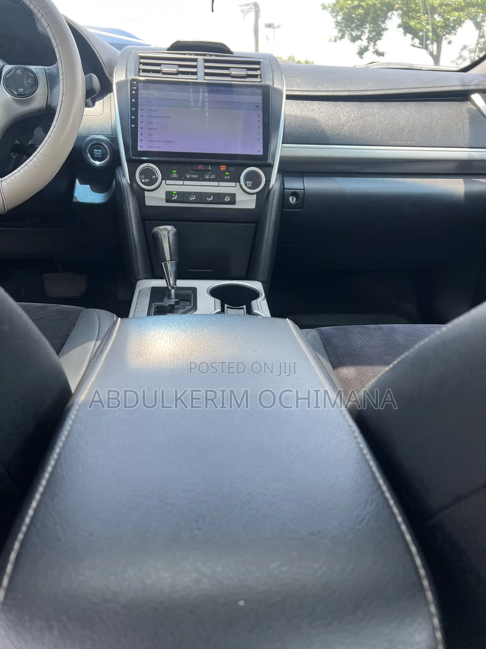 Toyota Camry SE V6 4dr Sedan (3.5L 6cyl 6A) 2012 Gray