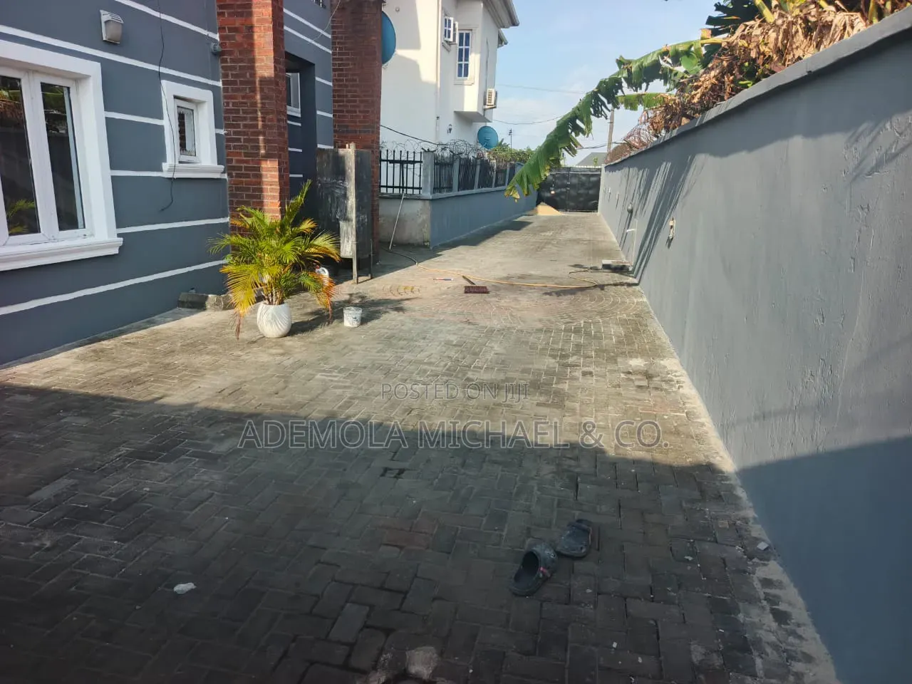 4bdrm Duplex in Lekki Scheme Ii for sale
