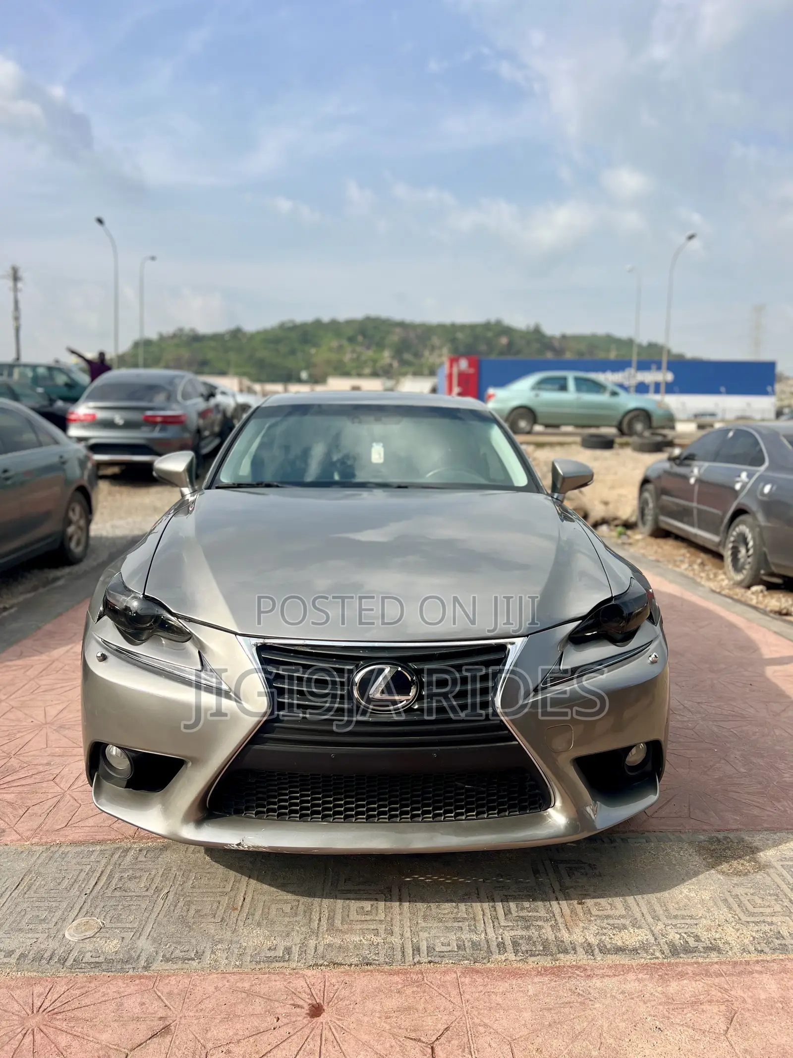 Lexus IS 250 2015 Gold