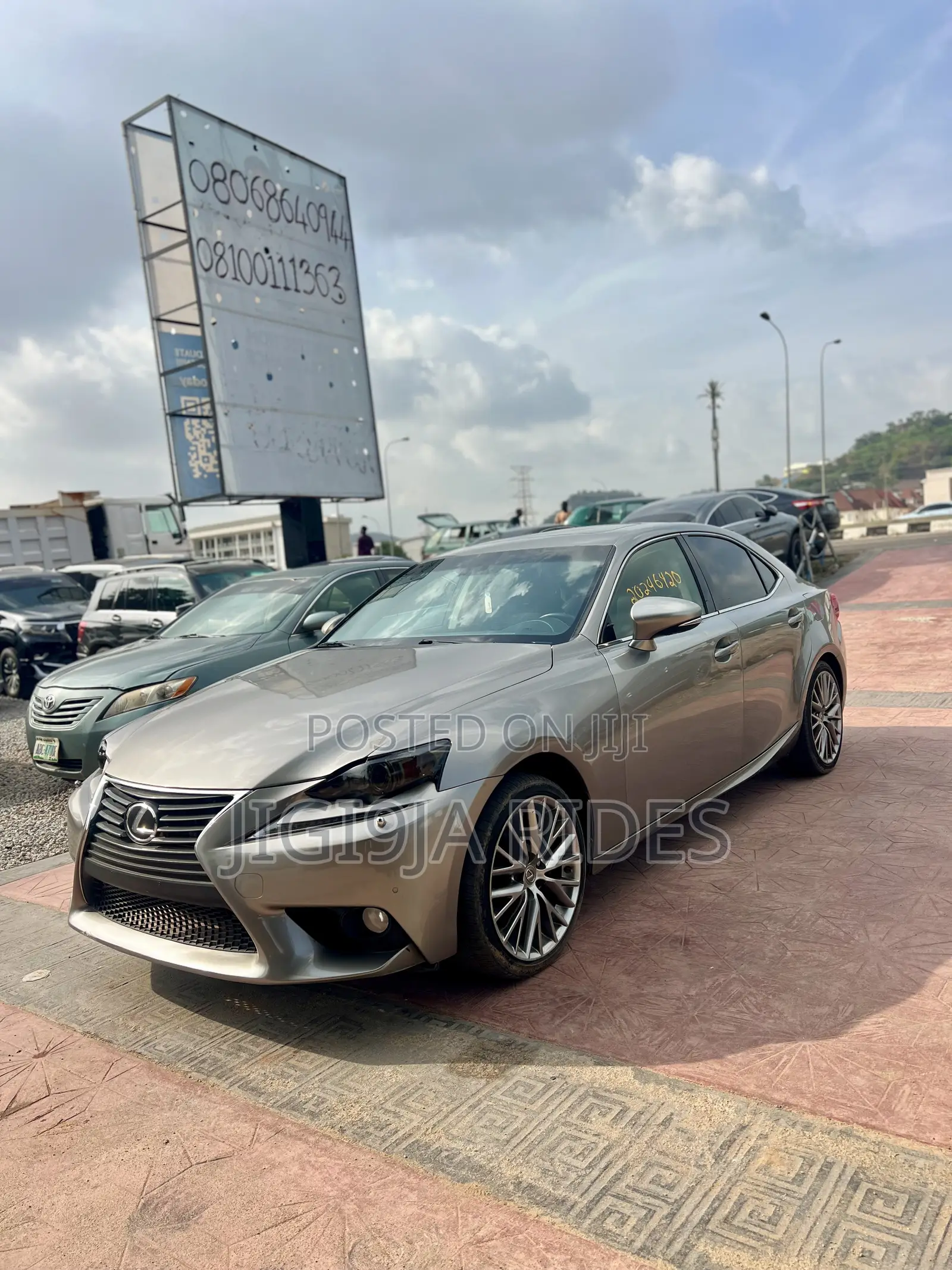 Lexus IS 250 2015 Gold