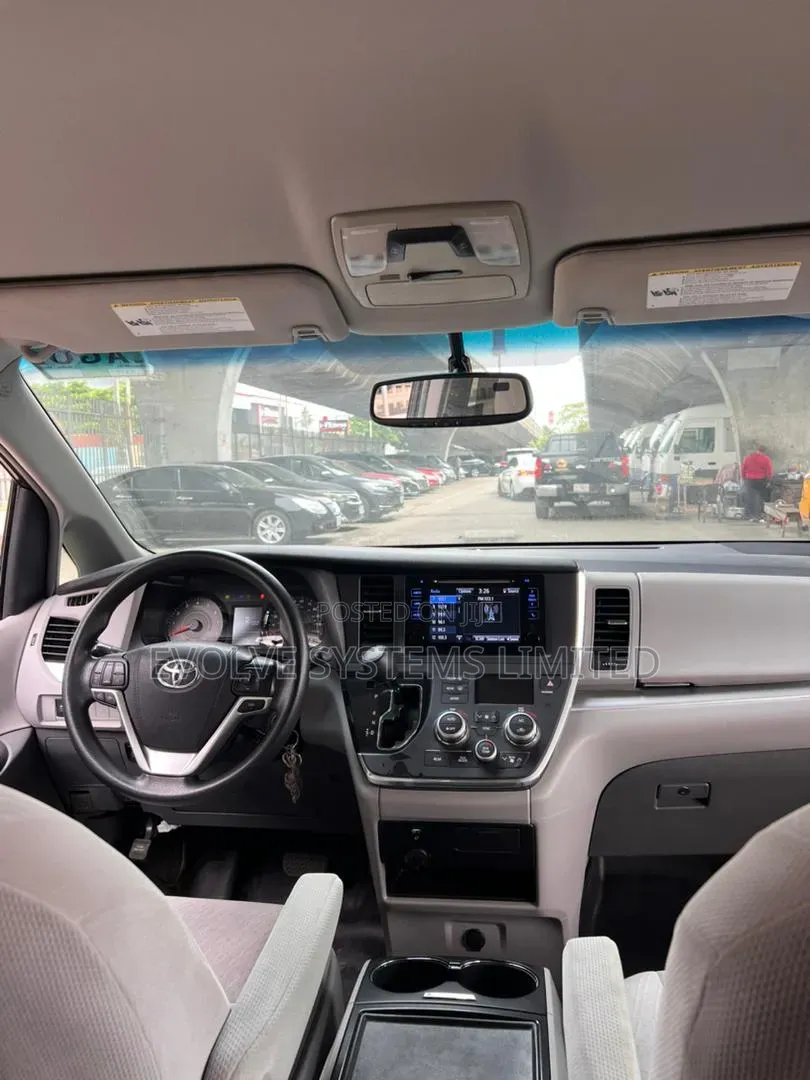 Toyota Sienna XLE 7 Passenger 2012 Black