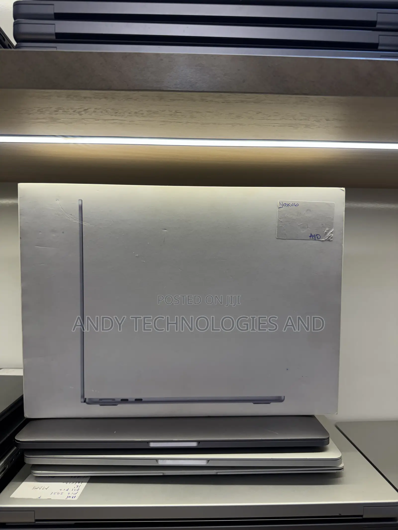 New Laptop Apple MacBook Air 2026 M5 16GB Apple M5 SSD 512GB