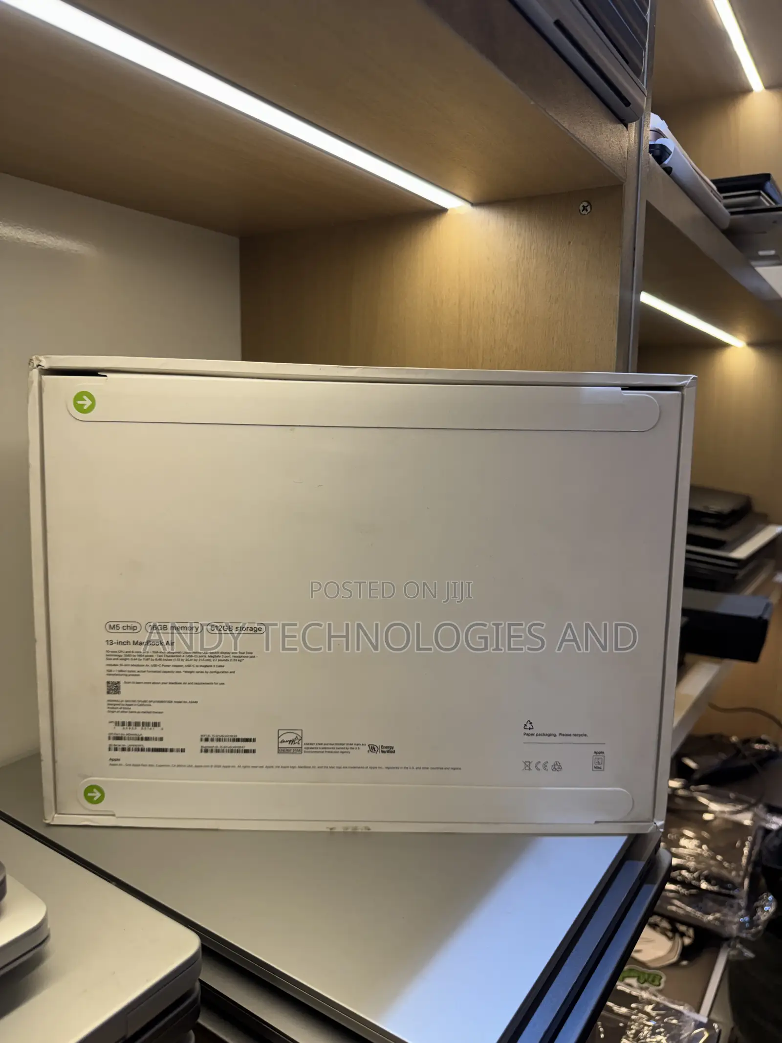 New Laptop Apple MacBook Air 2026 M5 16GB Apple M5 SSD 512GB