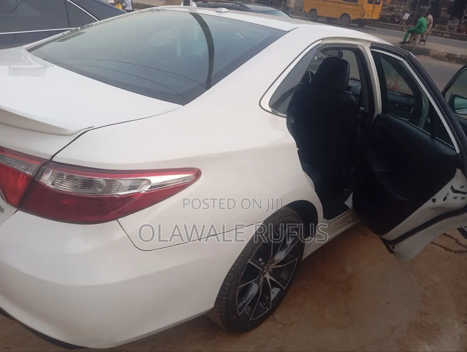 Toyota Camry LE 4dr Sedan (2.5L 4cyl 6A) 2016 Off white