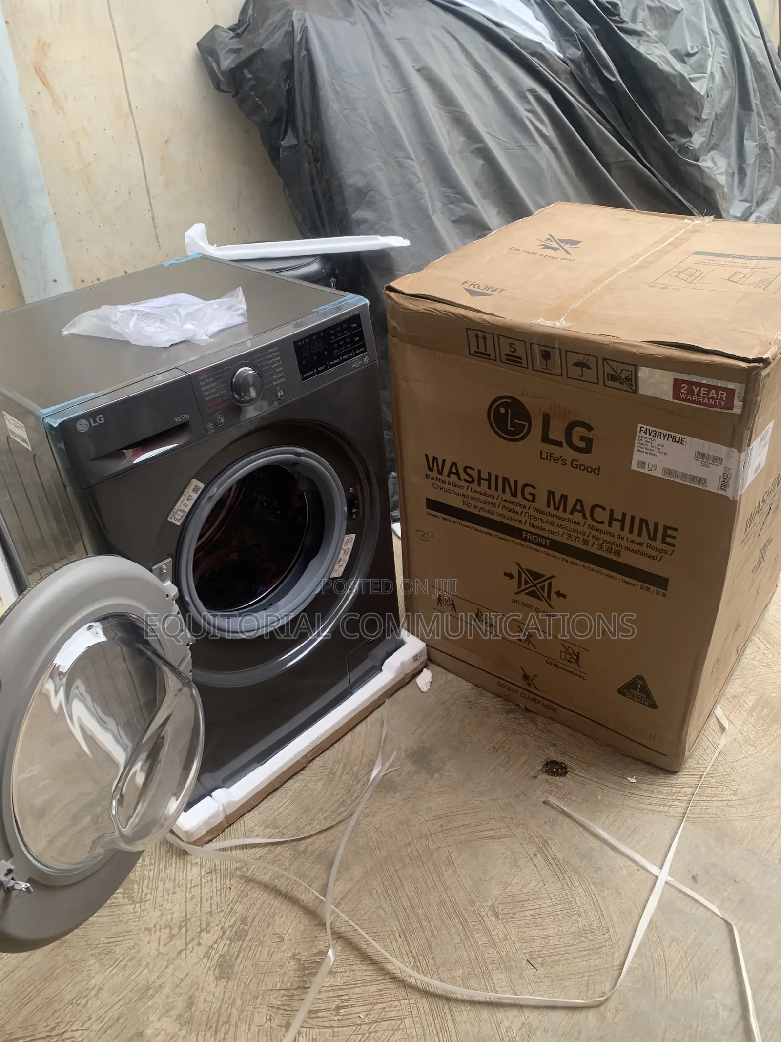 LG F4V3RYP6JE 10.5KG Luxury-Inspired Washing Machine