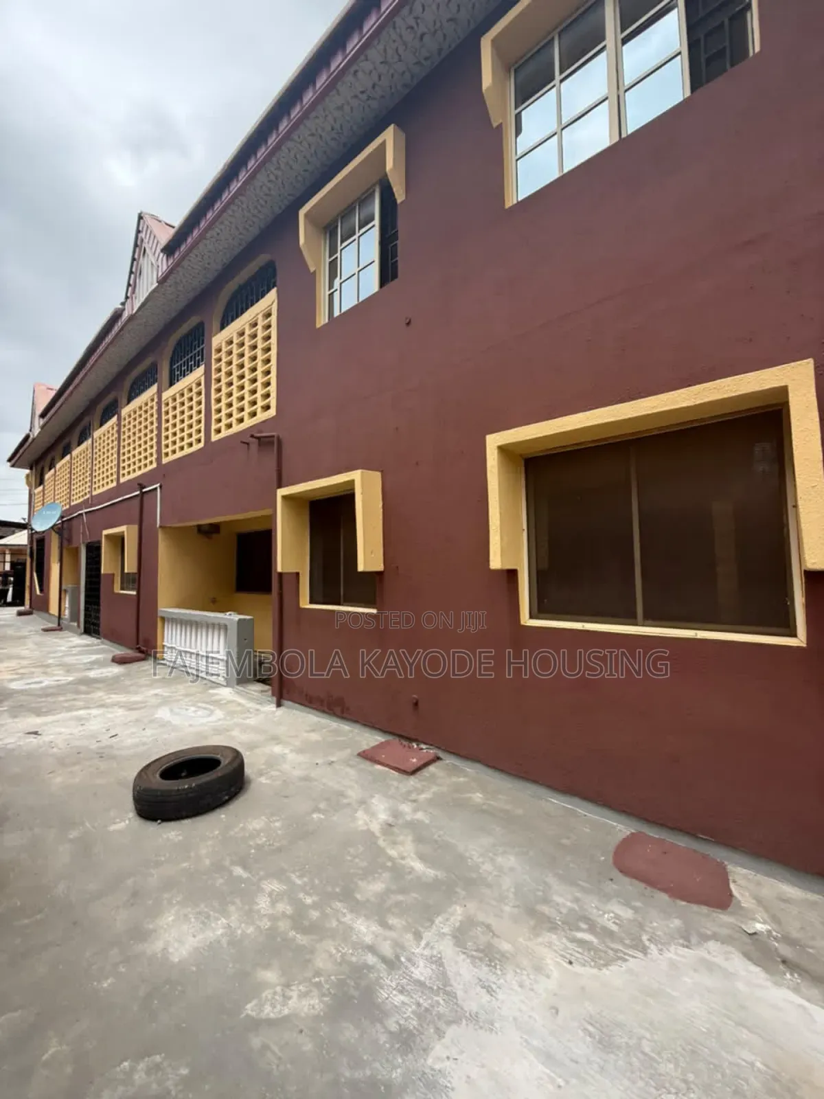 3bdrm Block of Flats in Wuraola Esan Street, Rind Road for sale