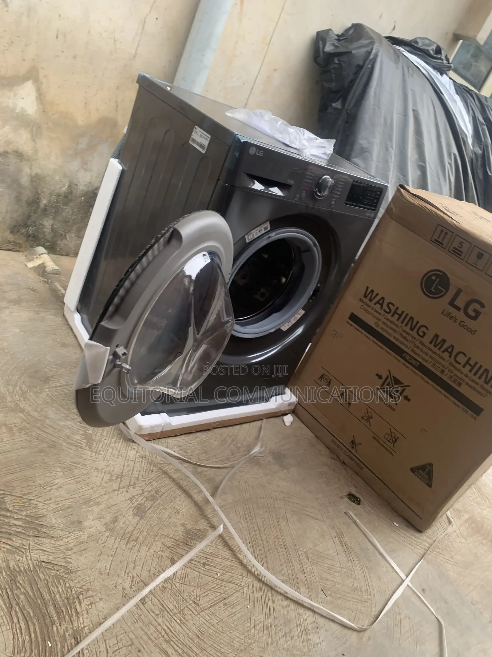 LG 10.5KG Front Load Washer – Modern Performance, Timeless Appeal