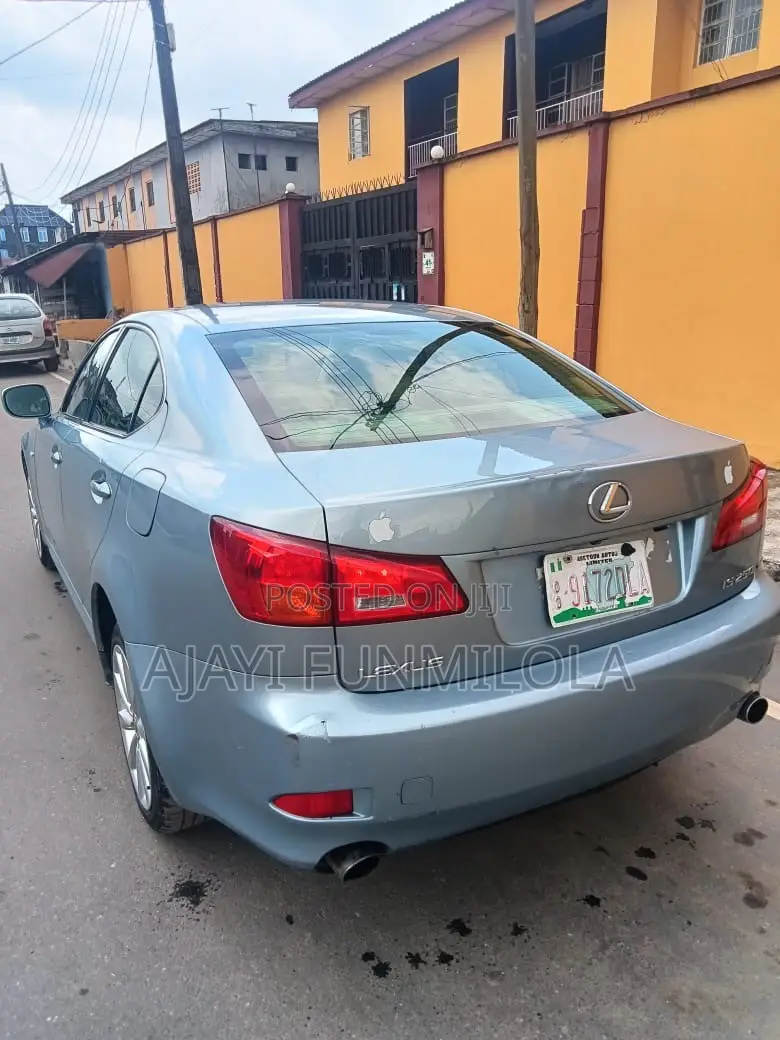 Lexus IS 2008 Blue