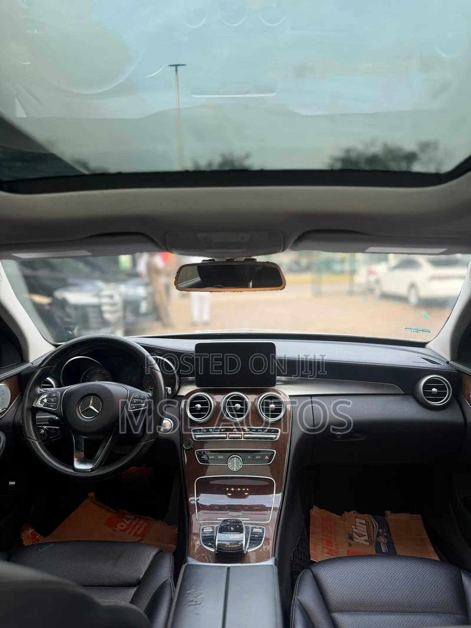 Mercedes-Benz C300 2016 Silver