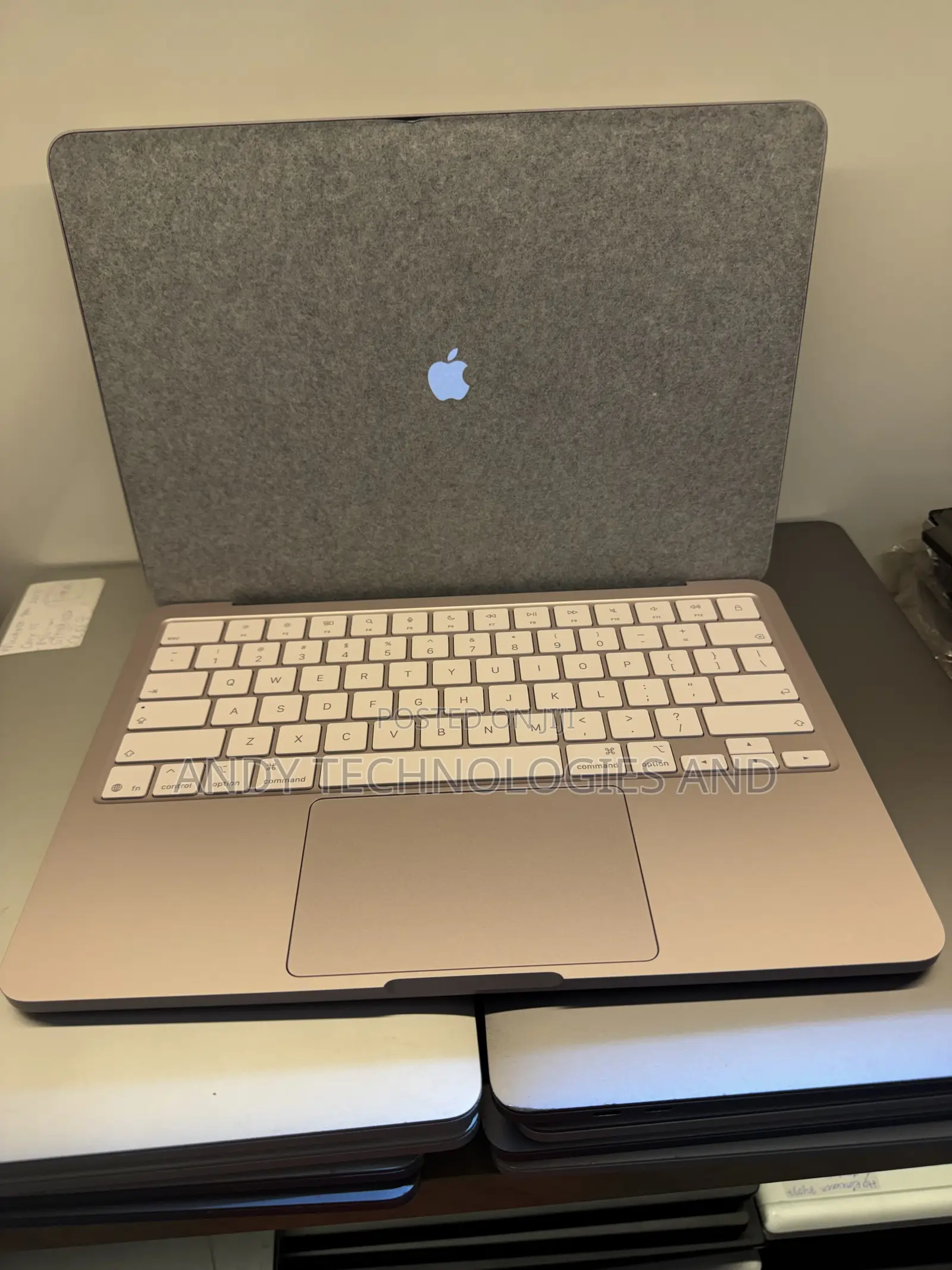 New Laptop Apple MacBook Neo 2026 8GB SSD 256GB