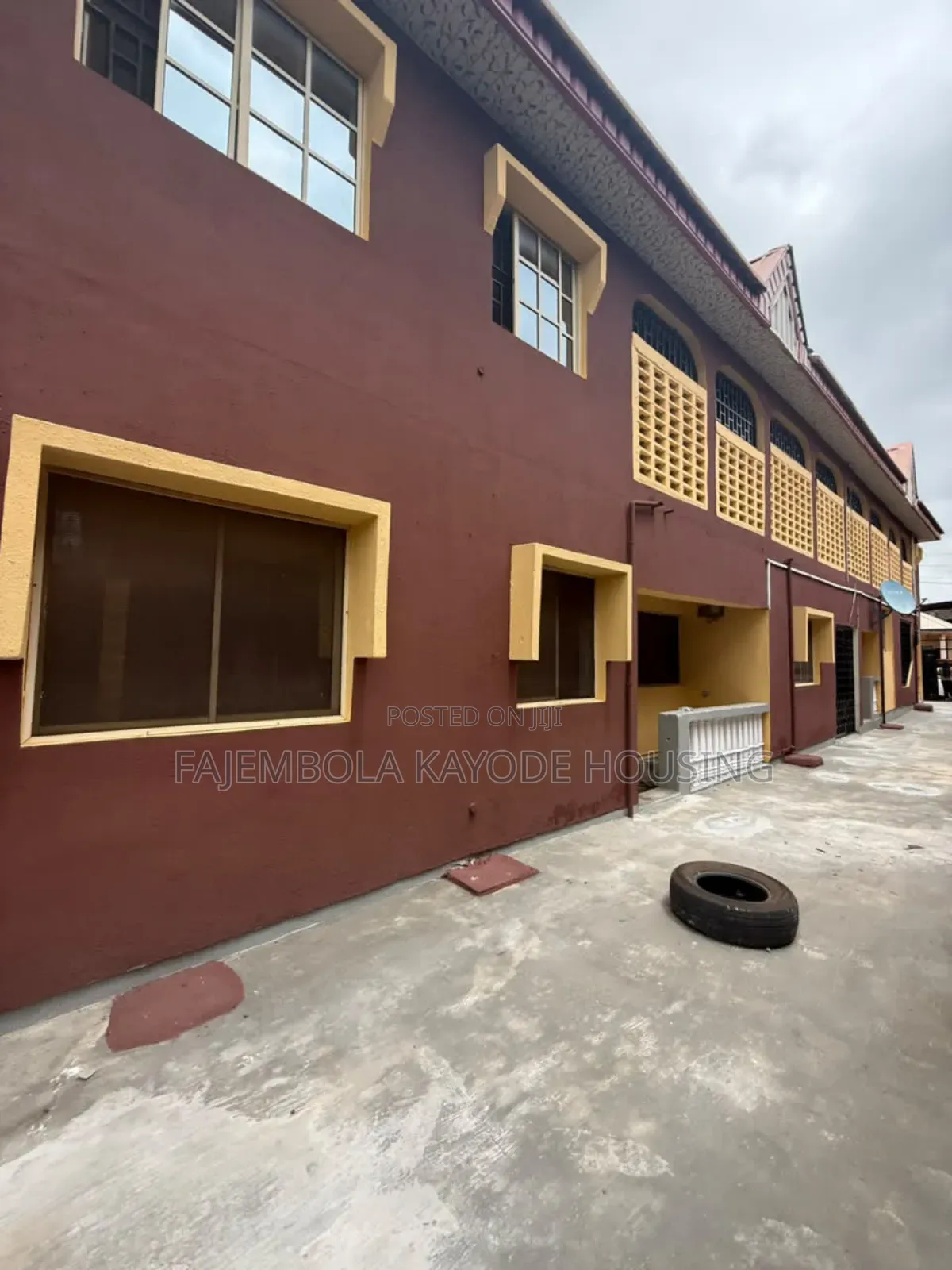 3bdrm Block of Flats in Wuraola Esan Street, Rind Road for sale