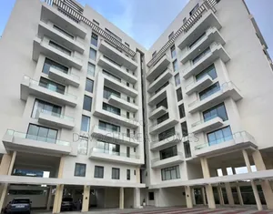 3bdrm Apartment in Banana Island for rent
