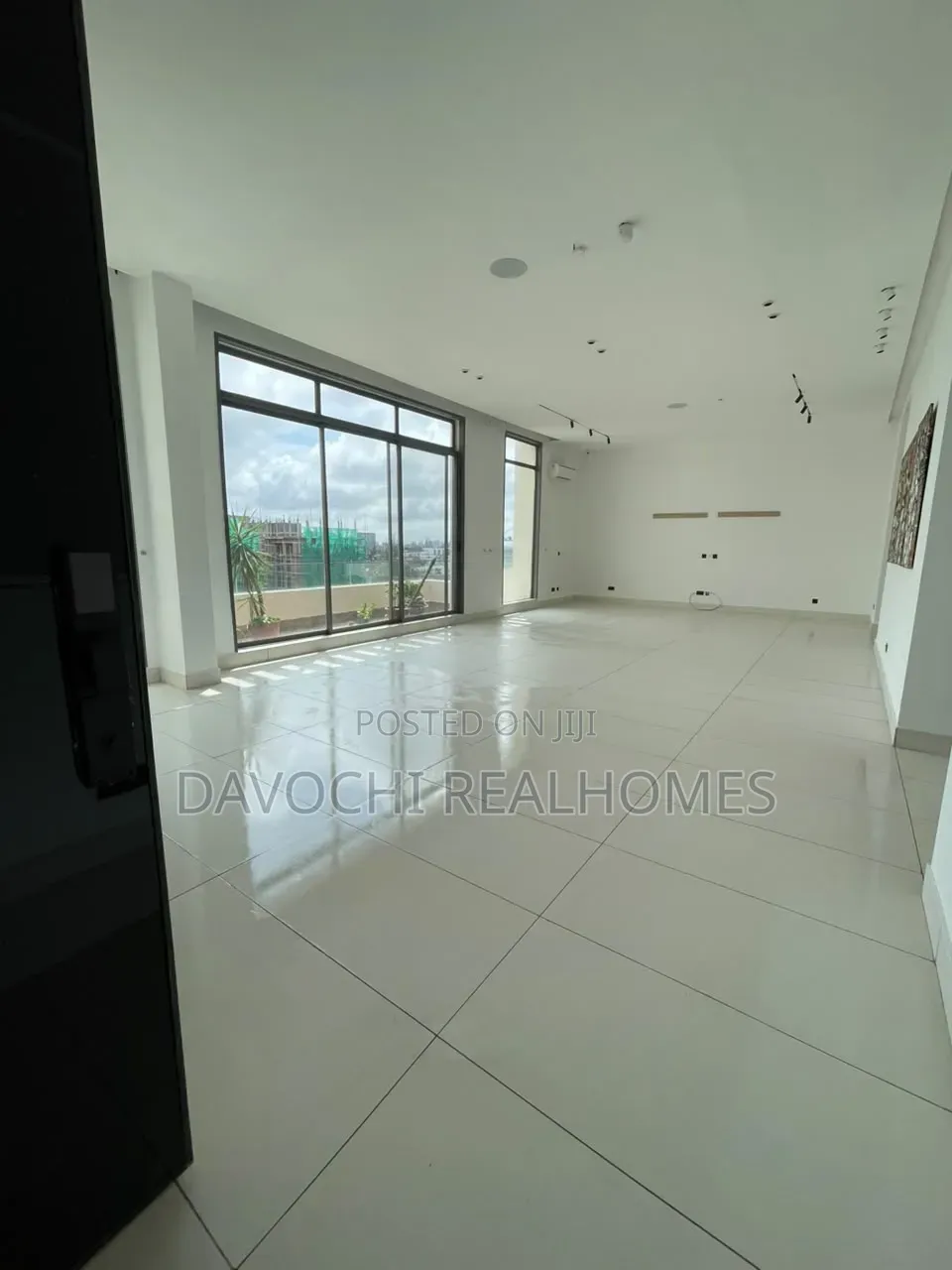 3bdrm Apartment in Banana Island for rent