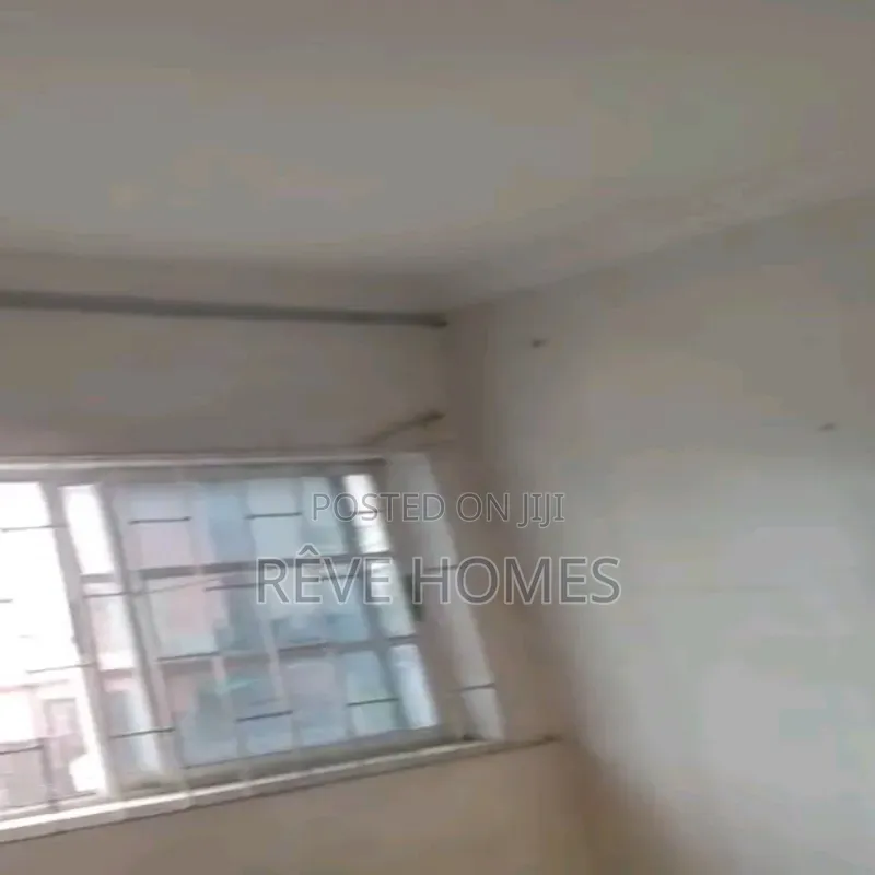 Studio Apartment in Adekunle for rent