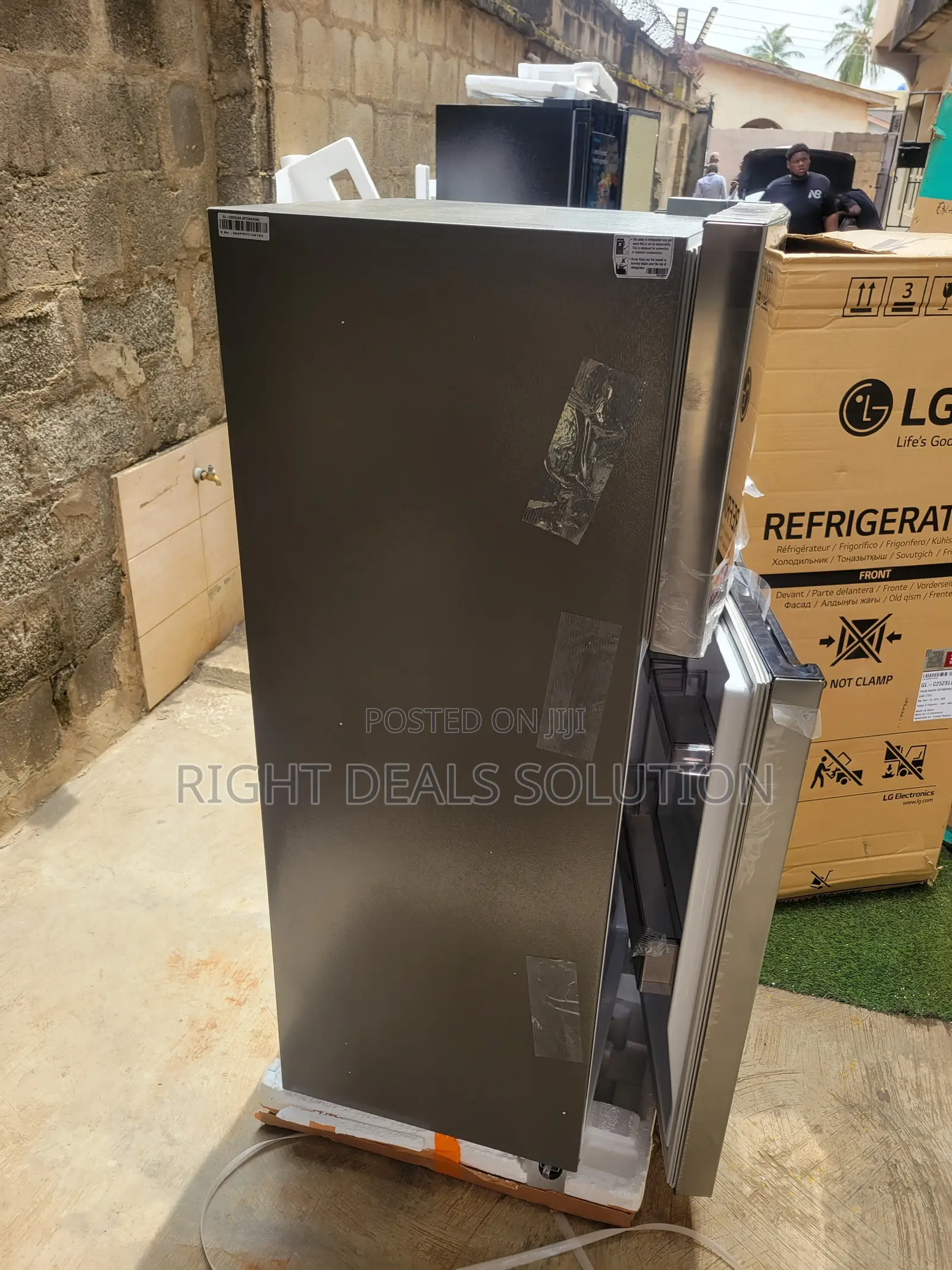LG GL-C252SLBB Two Compartment Refrigerator