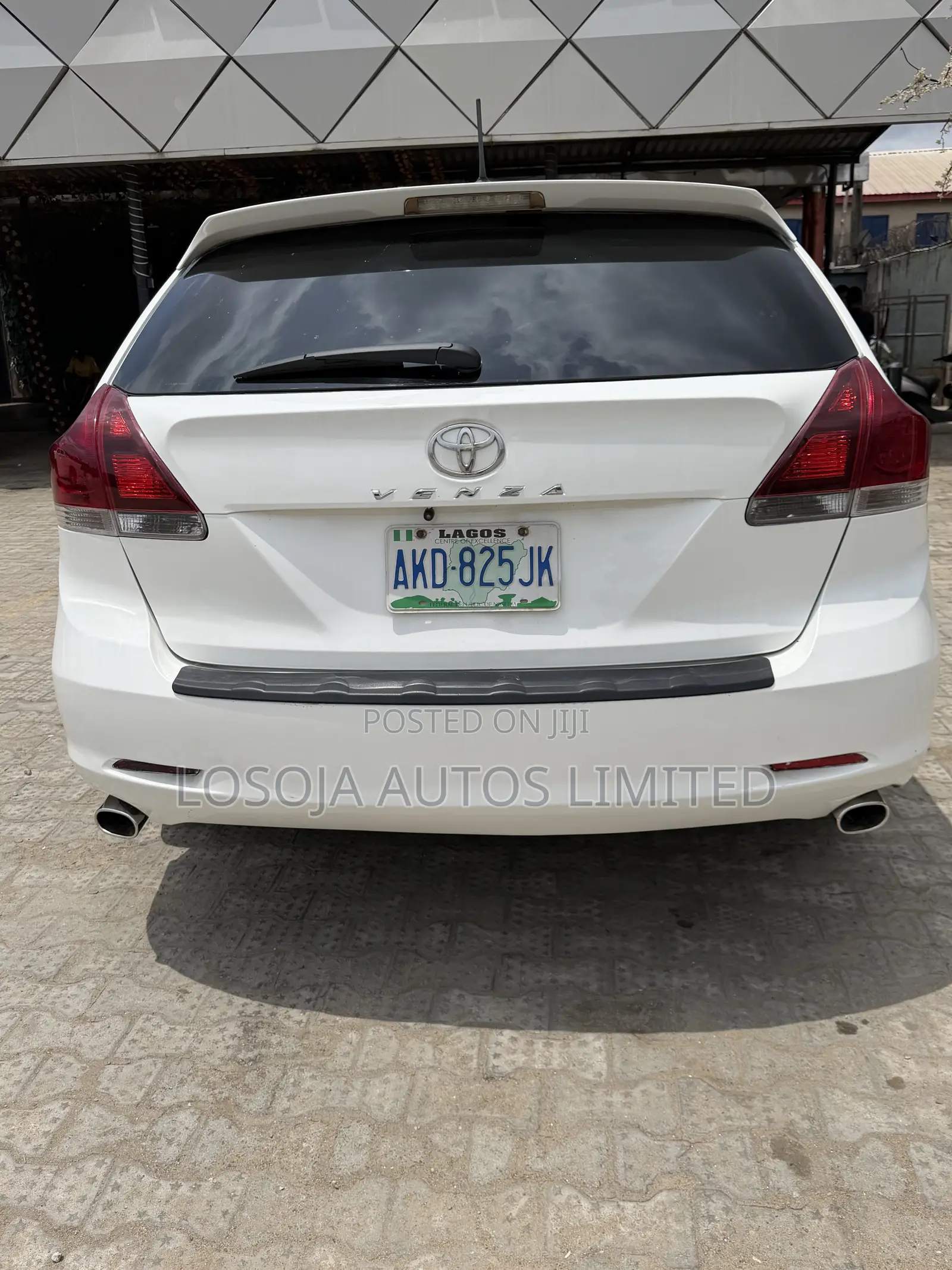 Toyota Venza XLE 2010 White