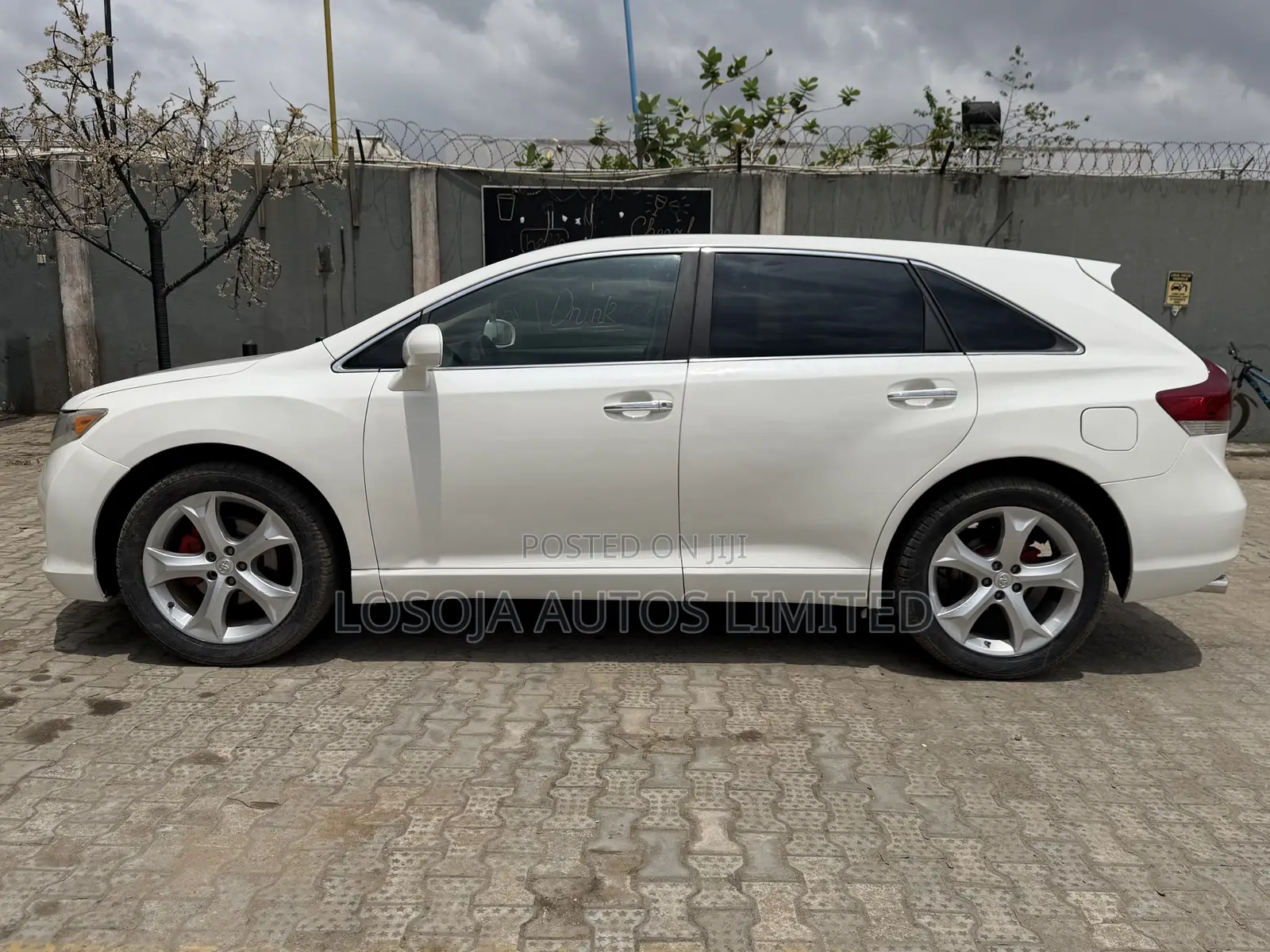 Toyota Venza XLE 2010 White