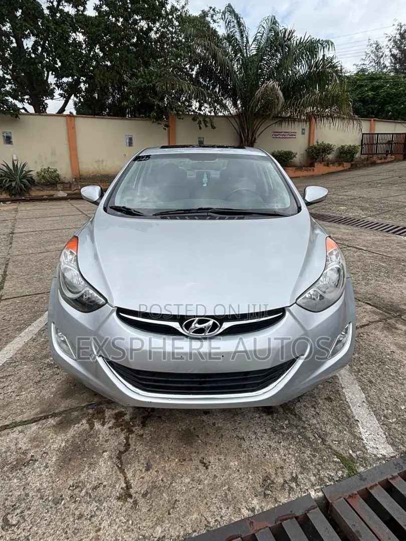 Hyundai Elantra 2011 Silver