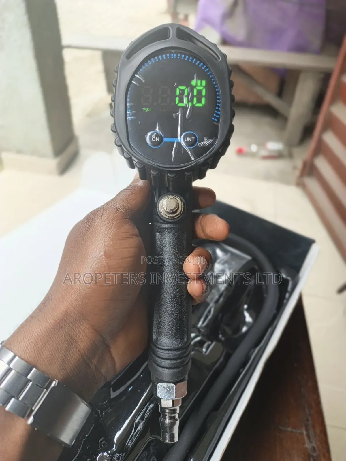 Digital Tire Inflator Gauge