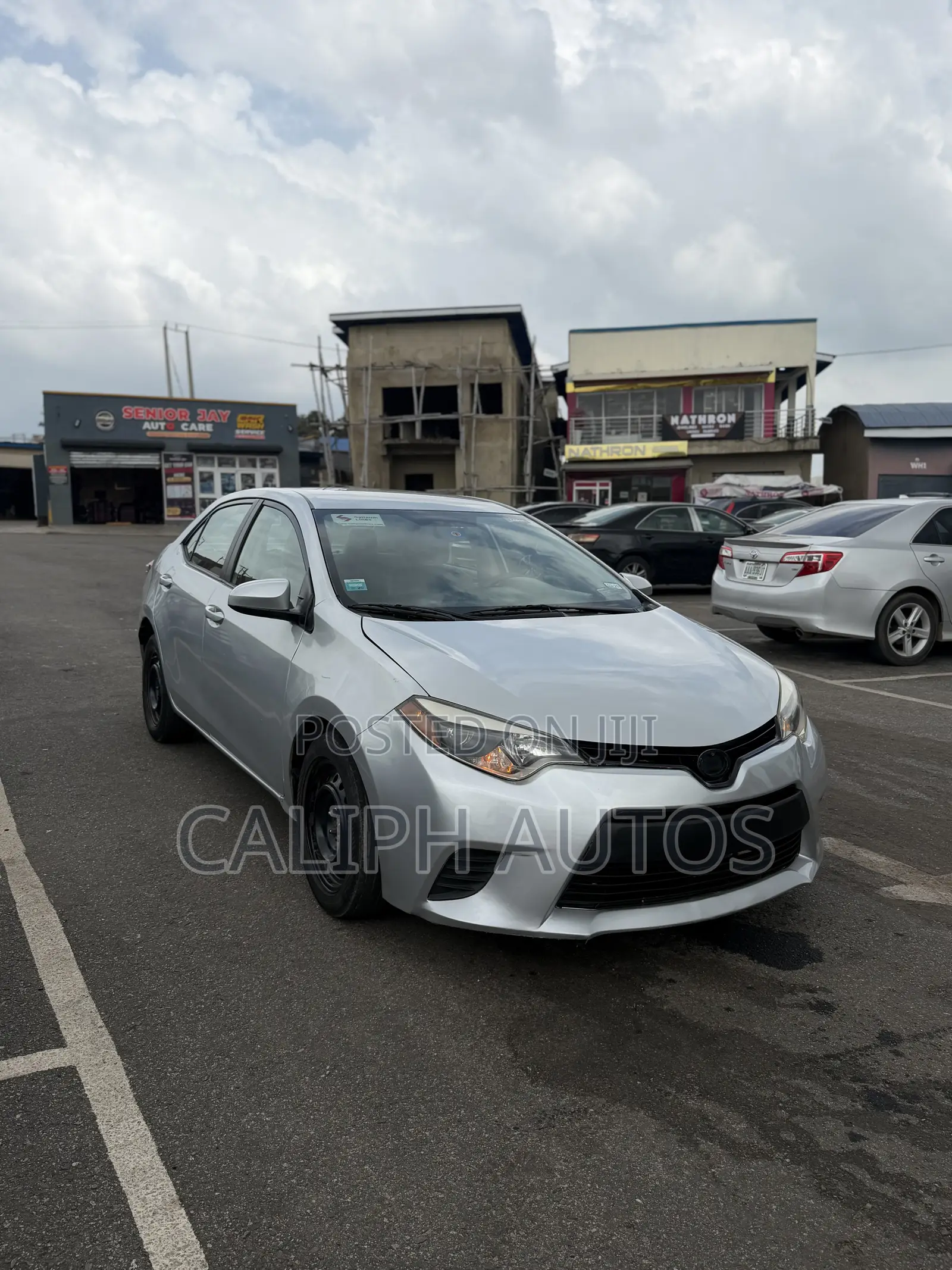 Toyota Corolla LE Eco Premium 4dr Sedan (1.8L 4cyl CVT) 2015 Silver