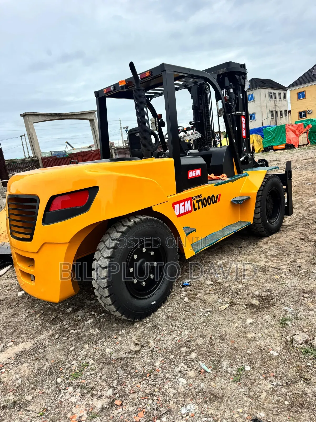 LT1000 Series Heavy-Duty Diesel Forklift Overhead Guard Andsolid Tires