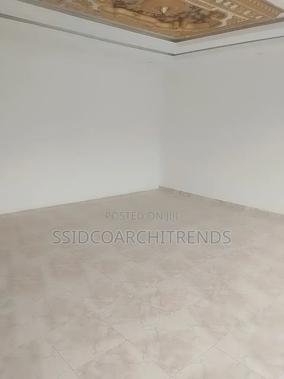 A Neatly Used 65sqms Shop Space for Rent 25m Lekki Phase 1