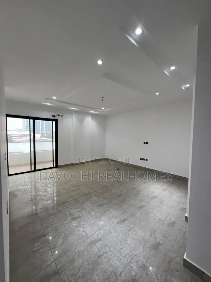 4bdrm Apartment in Banana Island for rent