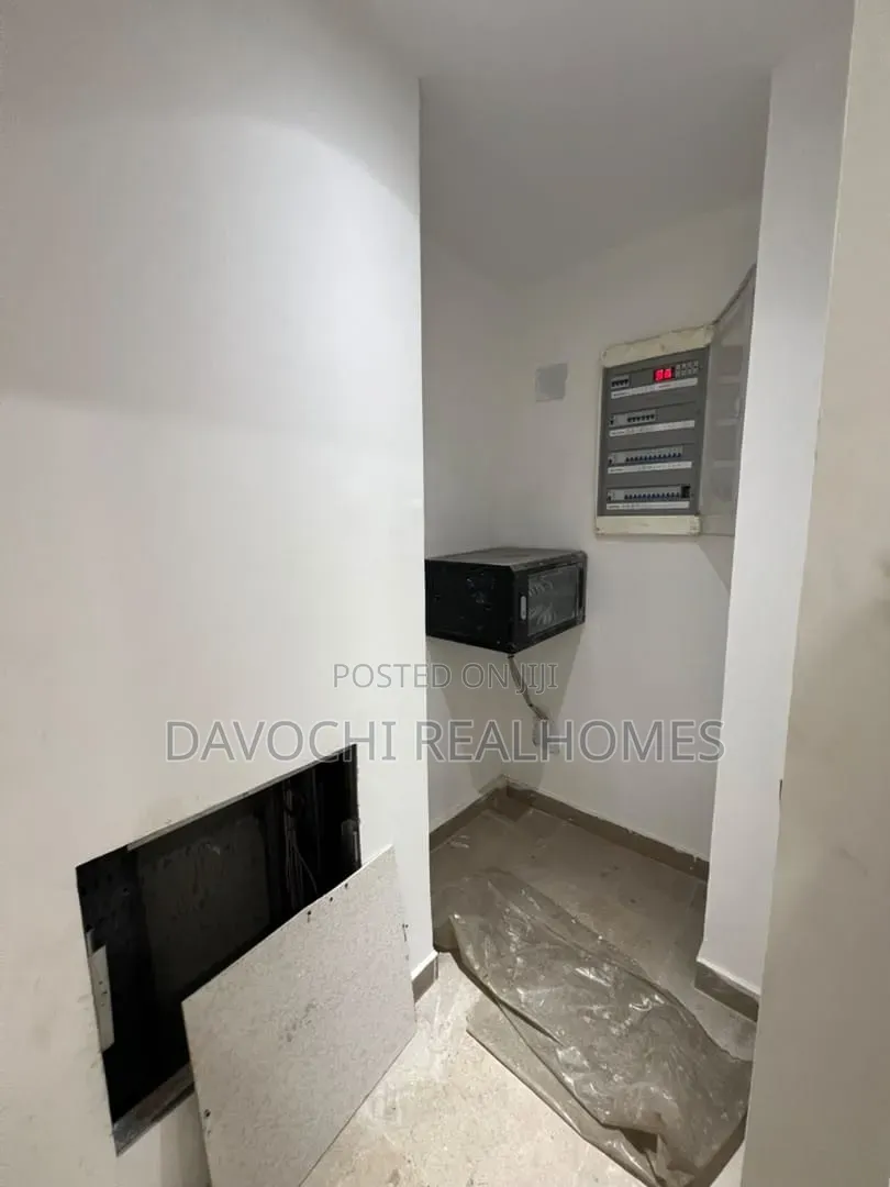 4bdrm Apartment in Banana Island for rent