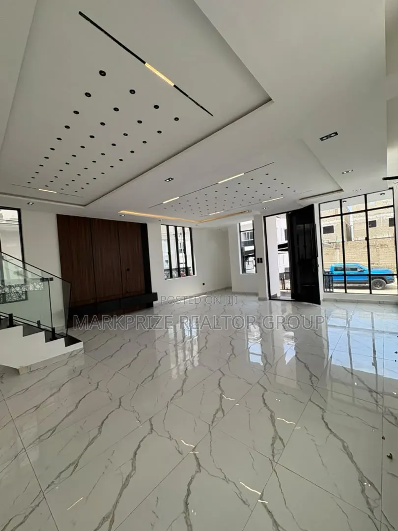 5bdrm Duplex in Chevron Lekki Lagos for sale